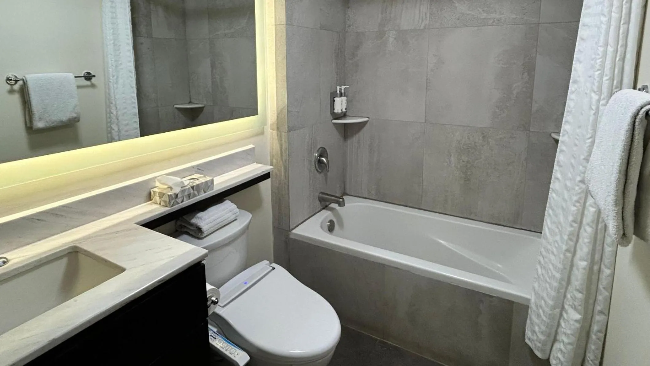 Photo of the whole room in Candlewood Suites - Queretaro Juriquilla by IHG