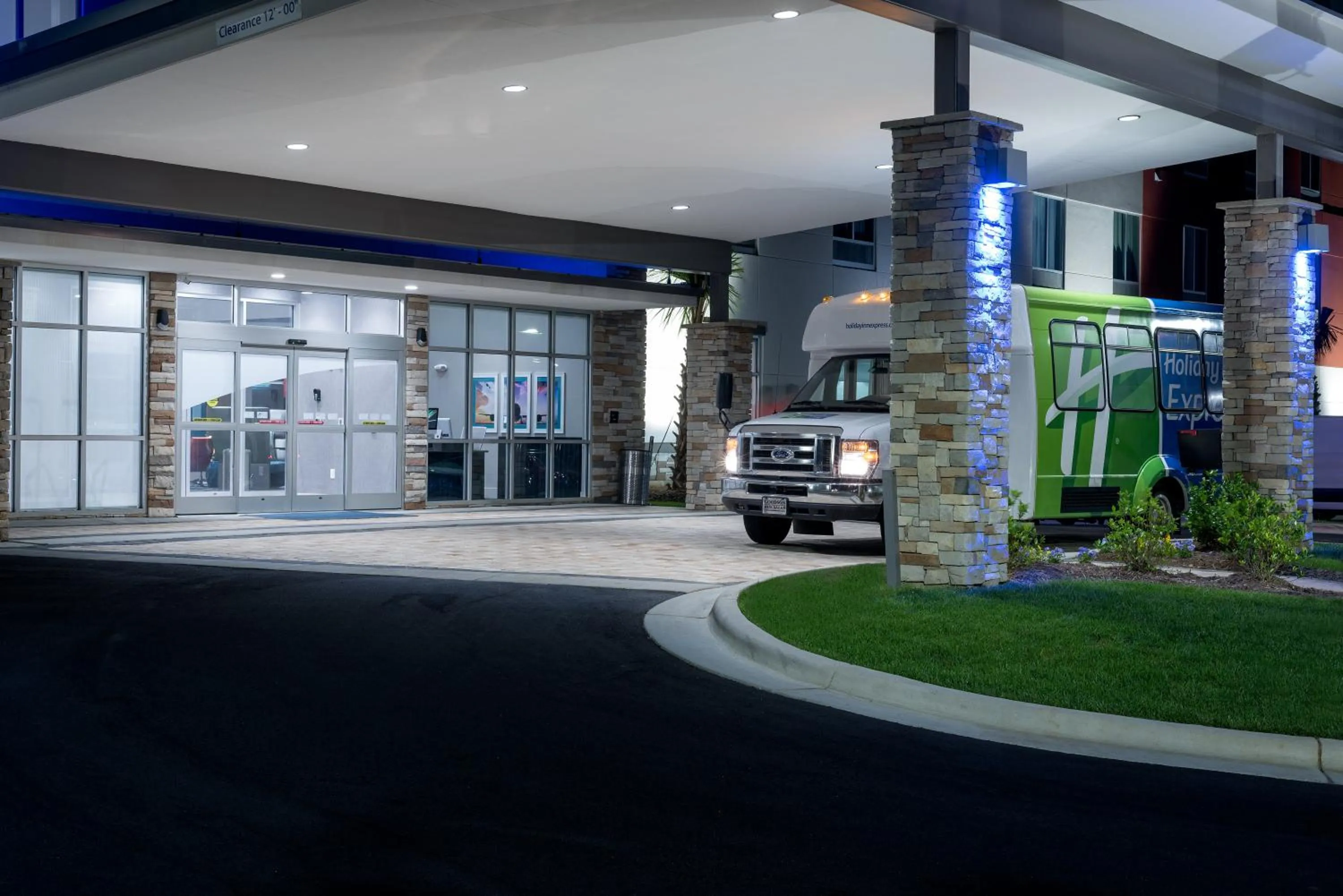 Property building in Holiday Inn Express & Suites - Charlotte Airport by IHG