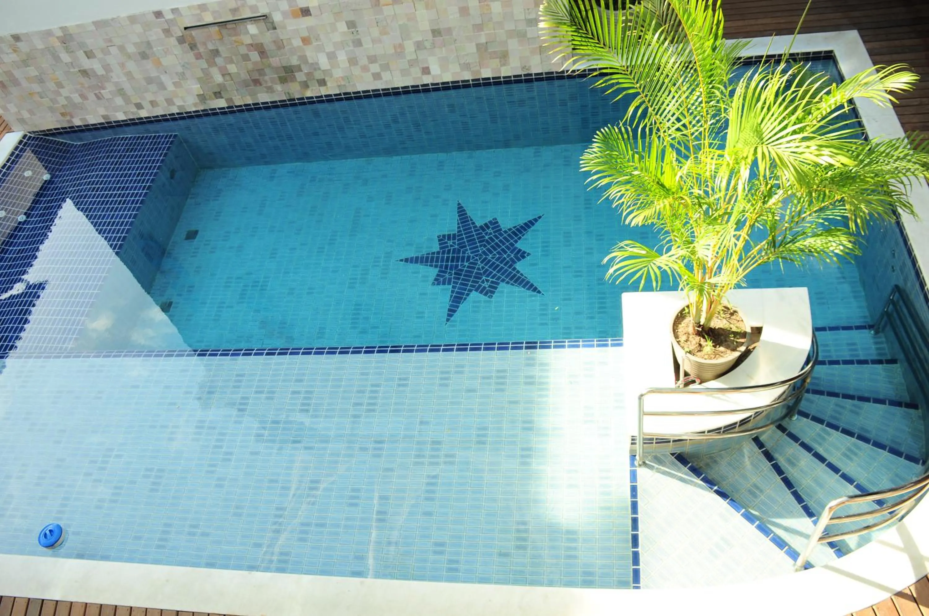Pool view in Pousada Waikiki Boutique