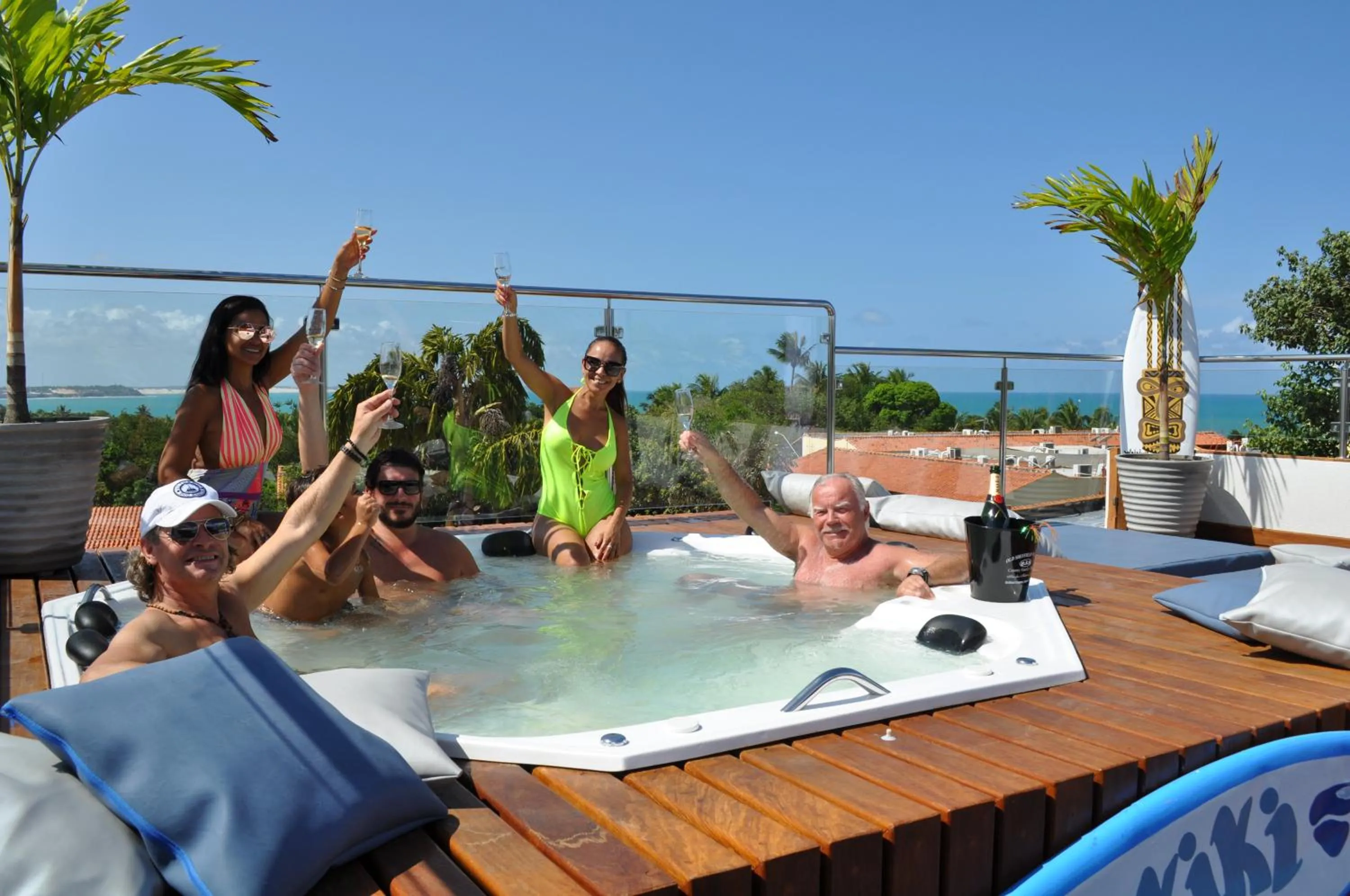 People in Pousada Waikiki Boutique