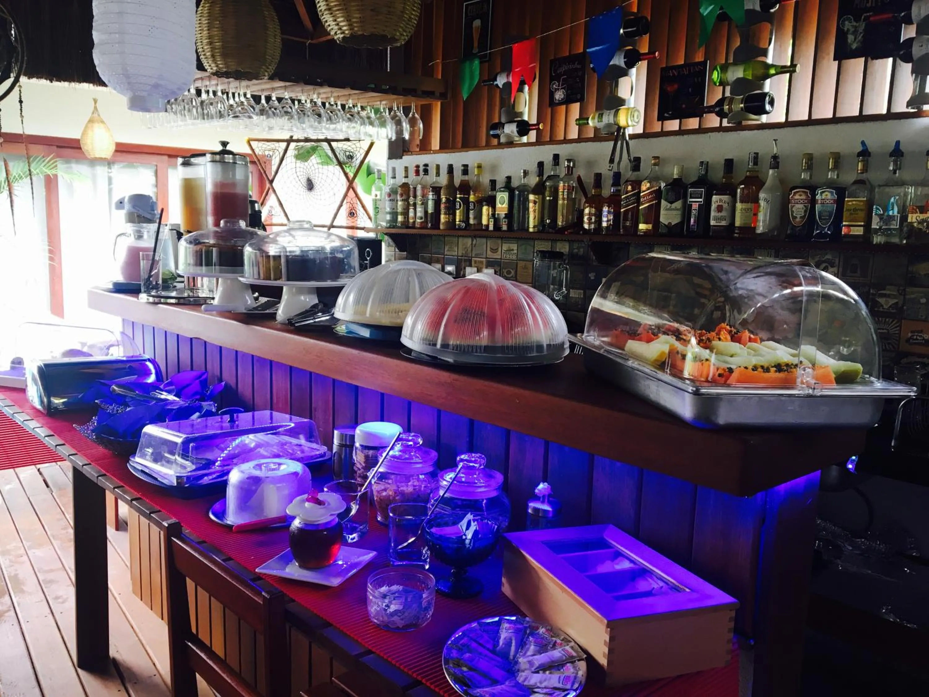 Buffet breakfast in Pousada Waikiki Boutique