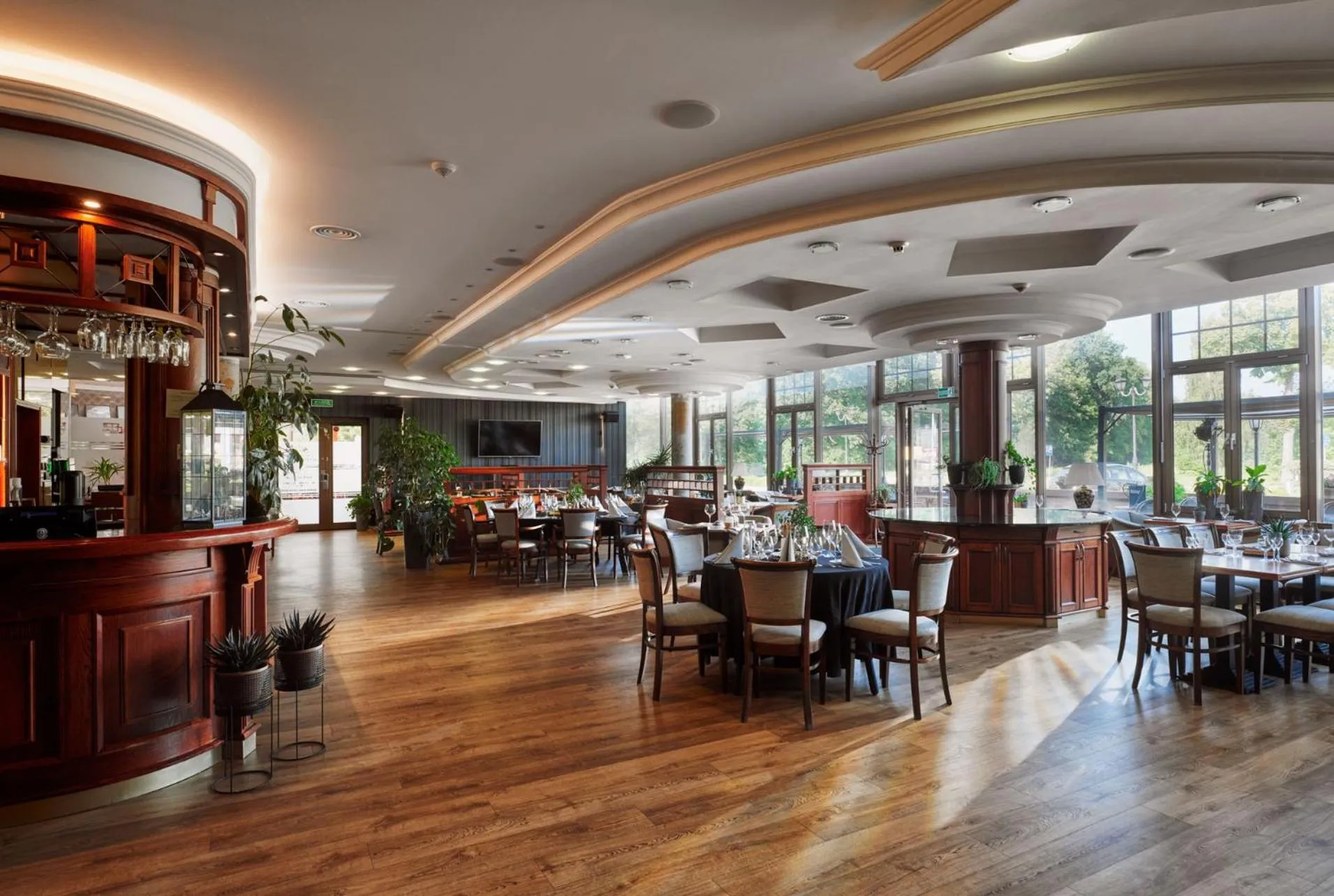 Restaurant/places to eat in Hotel Verde