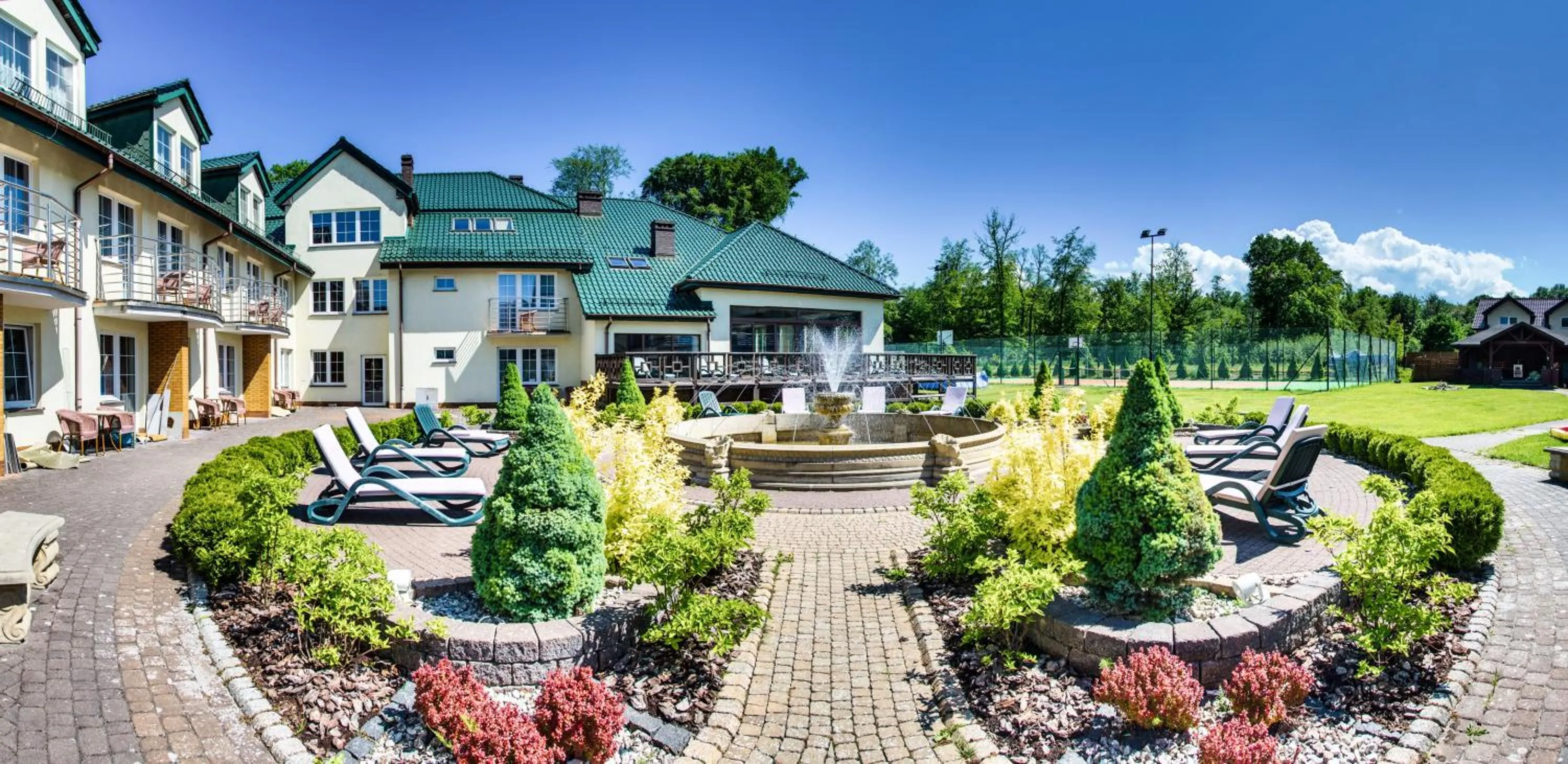 Property building in Hotel Verde