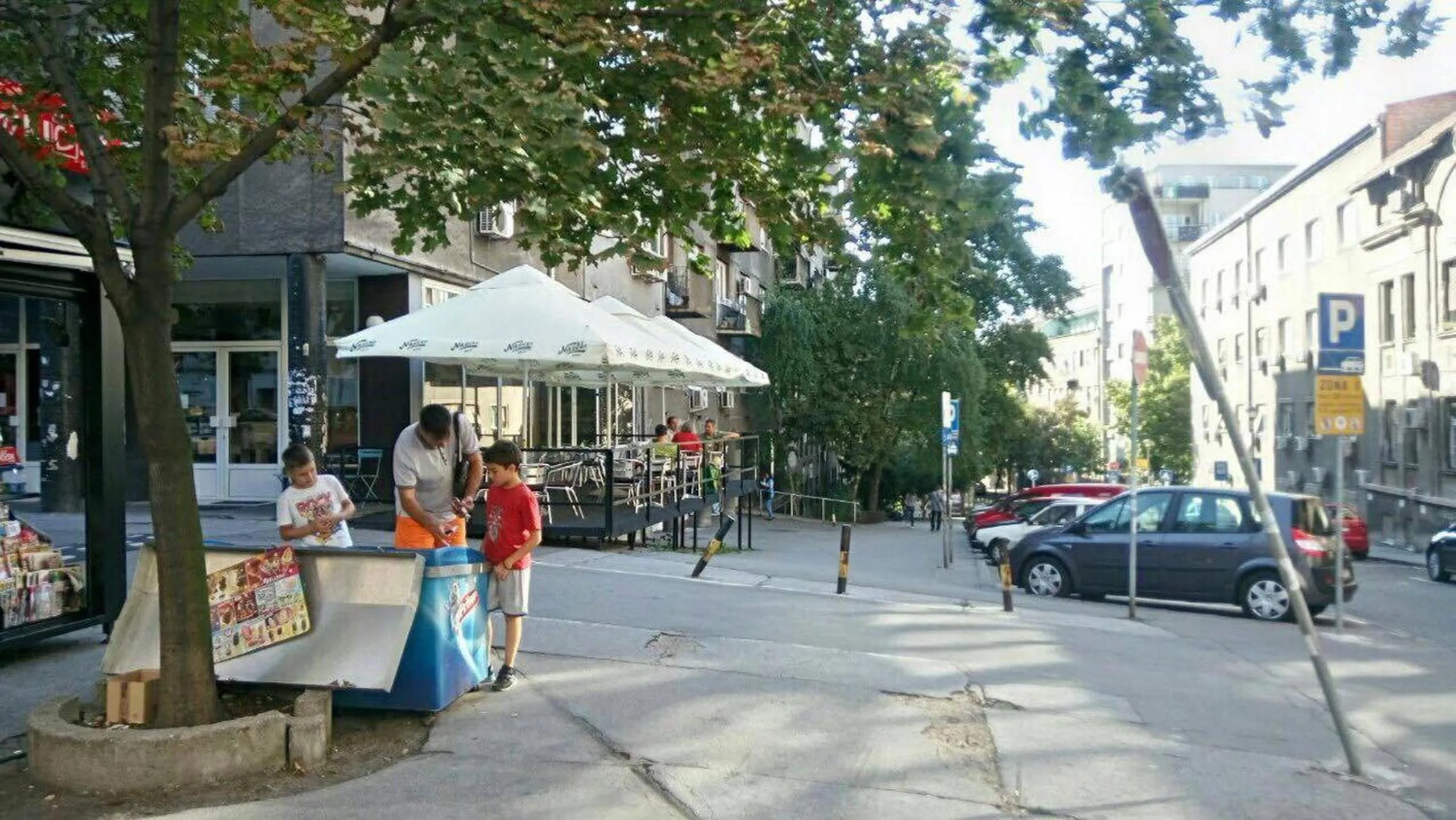 Neighbourhood in Apartment Zindan
