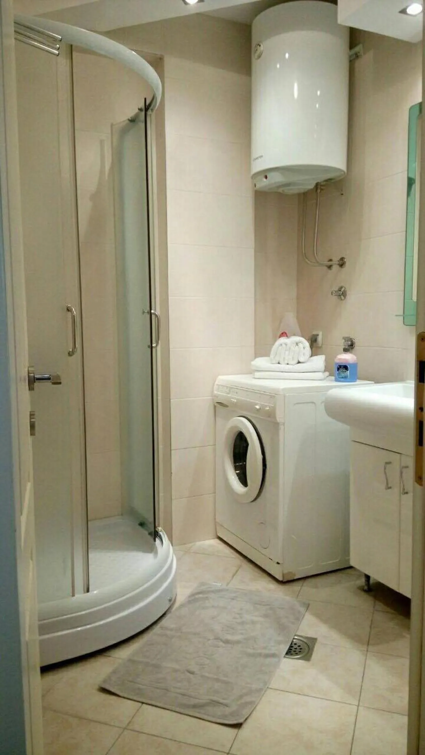 Bathroom in Apartment Zindan