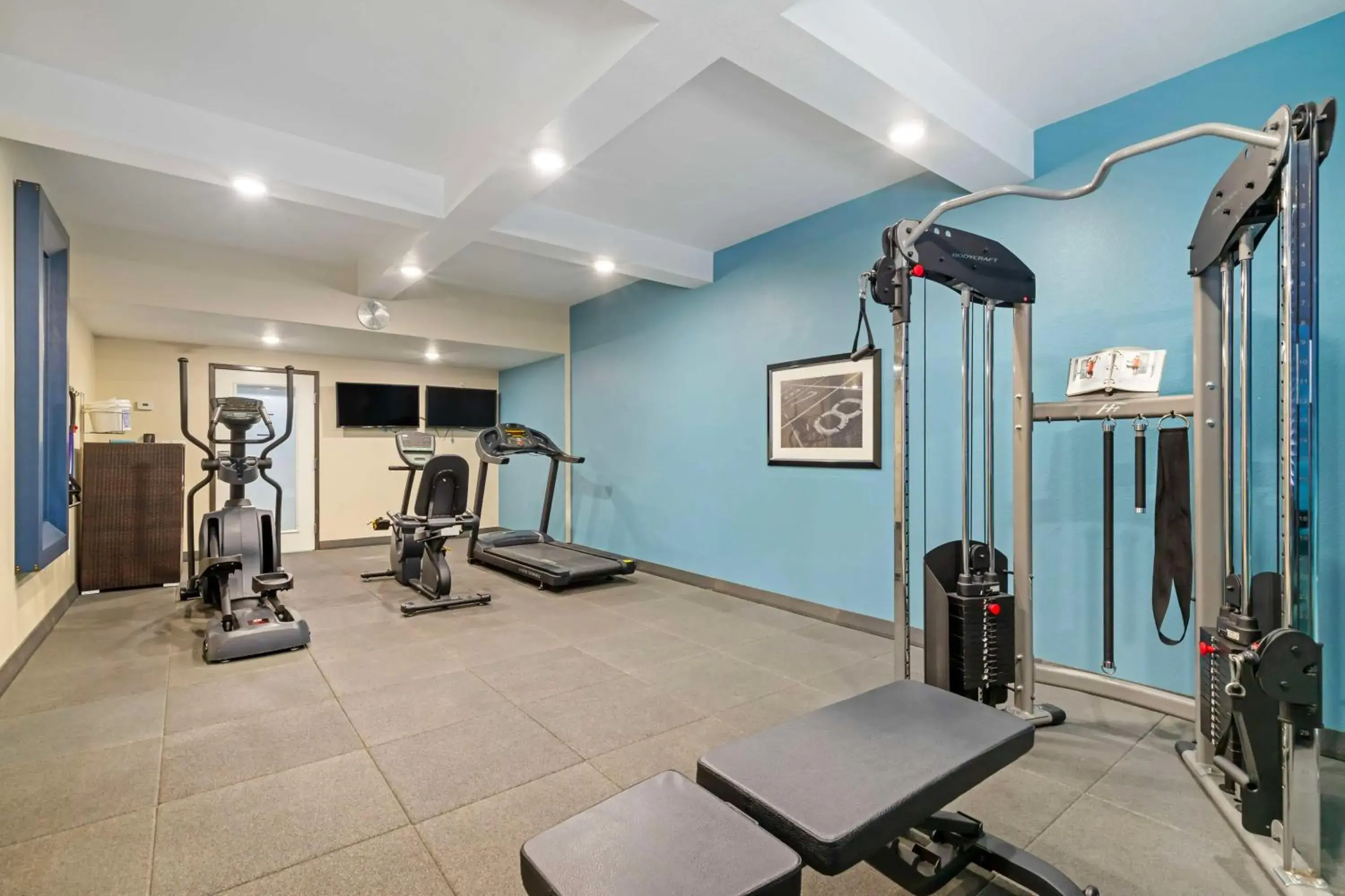 Fitness centre/facilities in Best Western Plus Downtown North Fitness centre/facilities in Best Western Plus Downtown North