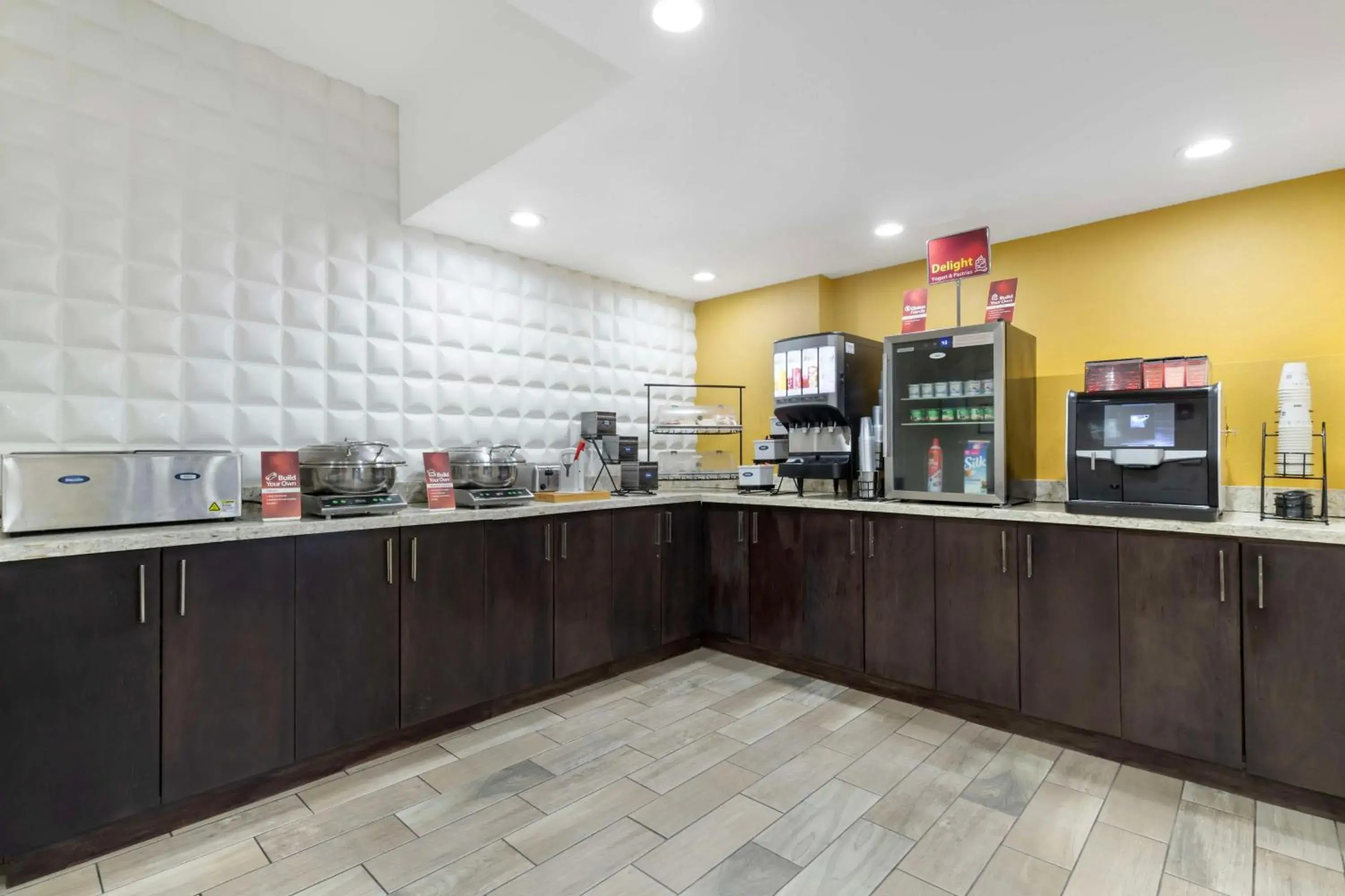 Breakfast in Best Western Plus Downtown North Breakfast in Best Western Plus Downtown North