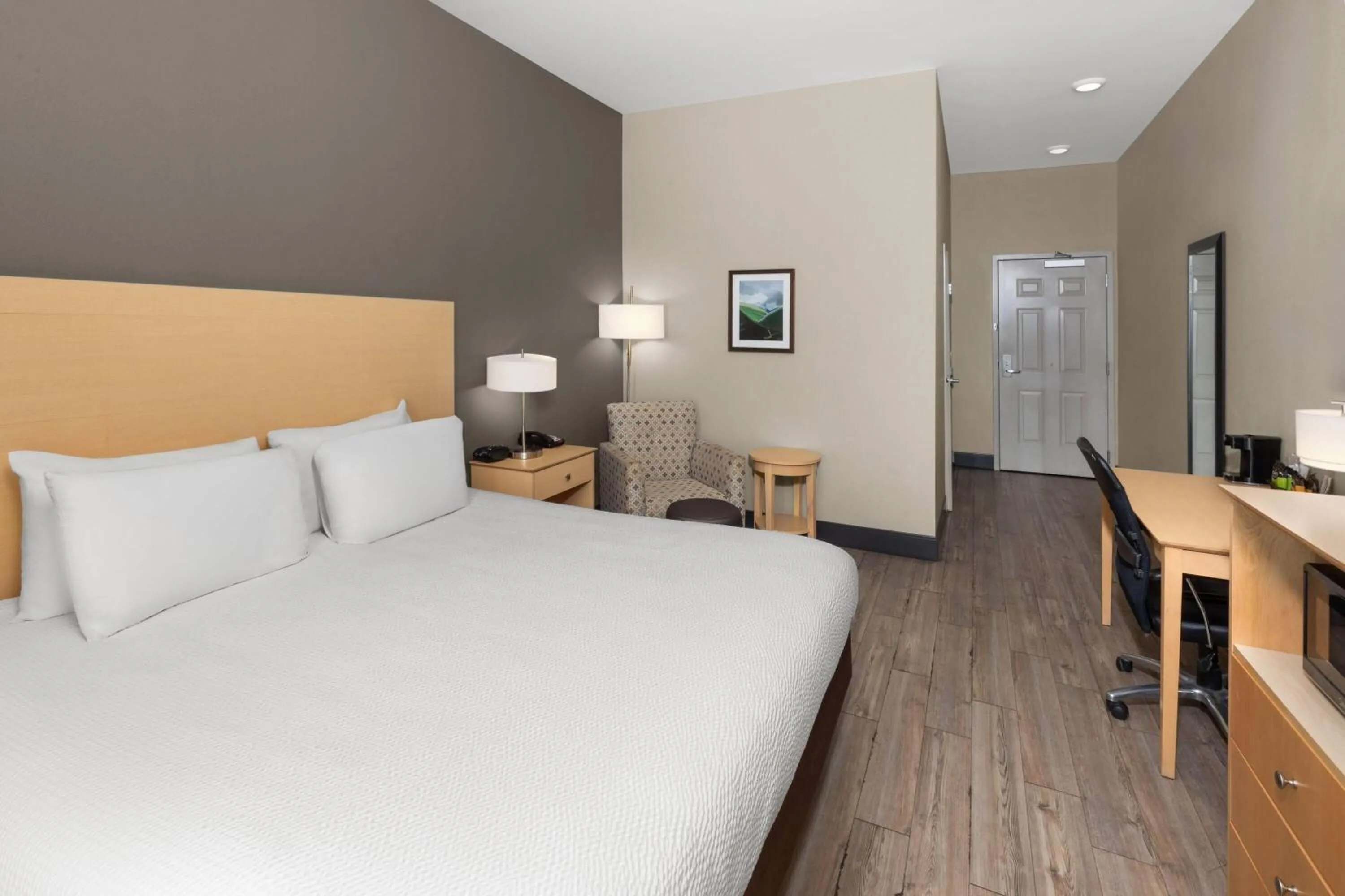 Photo of the whole room, Bed in Stone Hill Norman, Trademark Collection by Wyndham