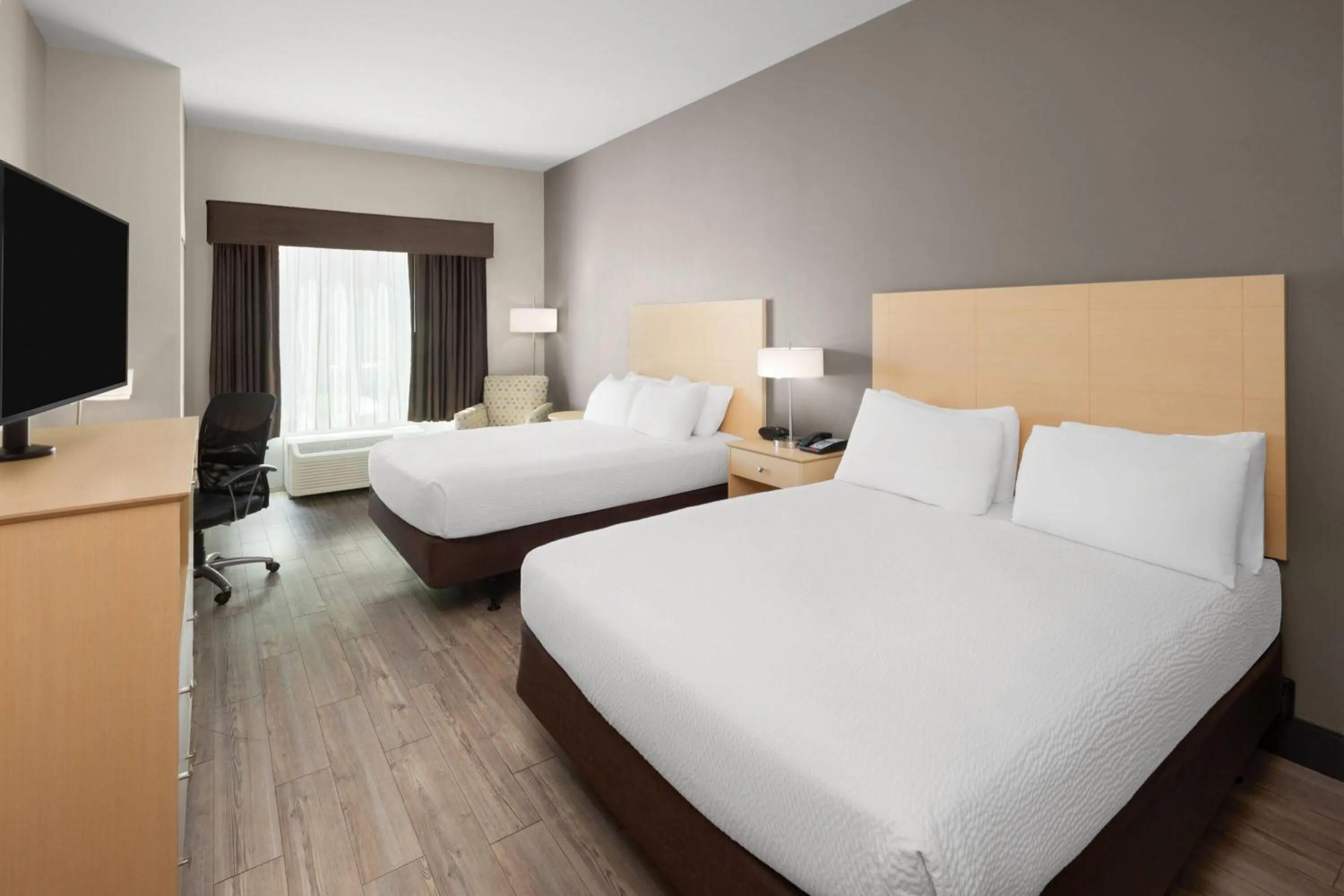 Photo of the whole room, Bed in Stone Hill Norman, Trademark Collection by Wyndham