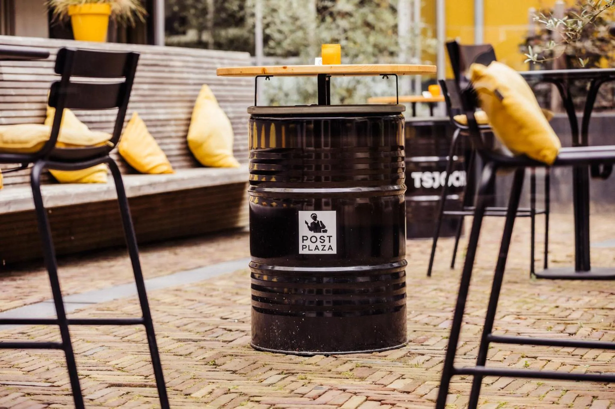 Patio in Post-Plaza Hotel & Grand Café