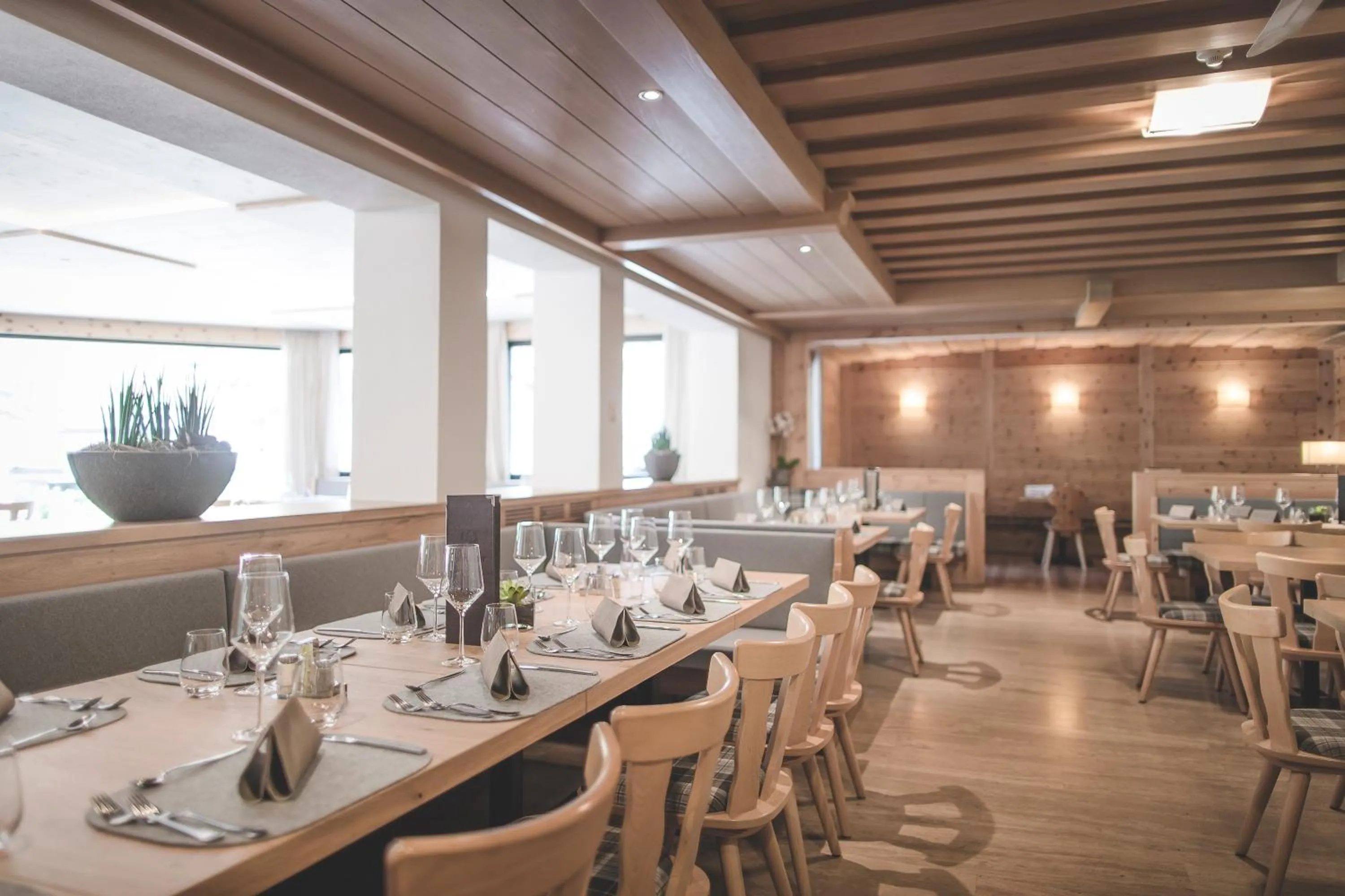 Restaurant/places to eat in Hotel Adler