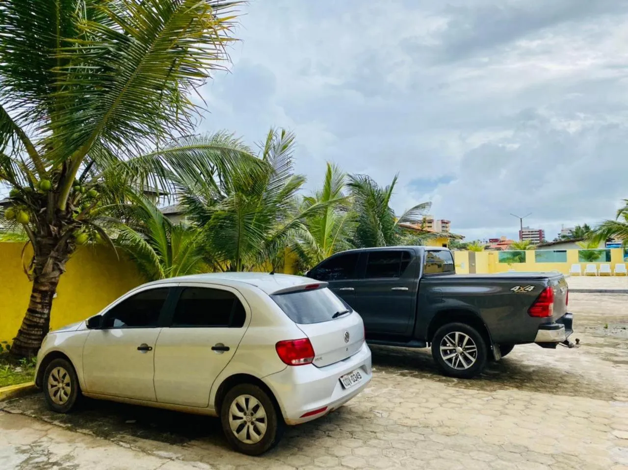 Property building in Hotel Ondas do Mar