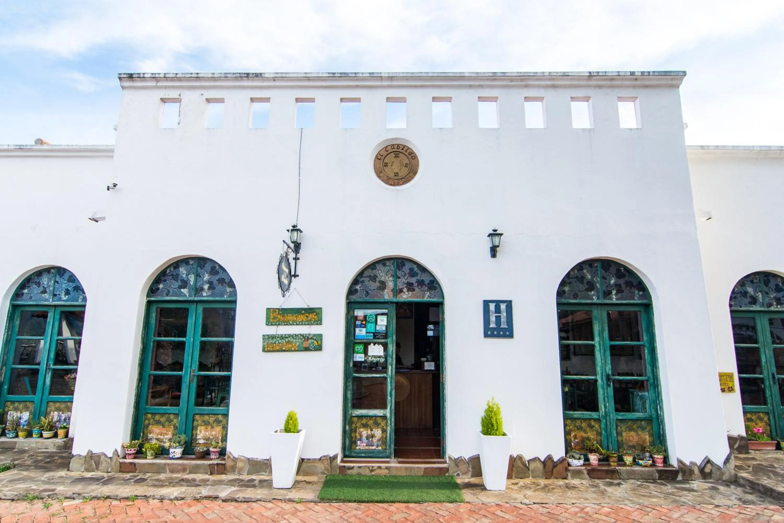 Restaurant/places to eat in El Pueblito Hotel Boutique