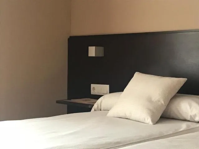 Bedroom, Bed in Hotel Esquirol