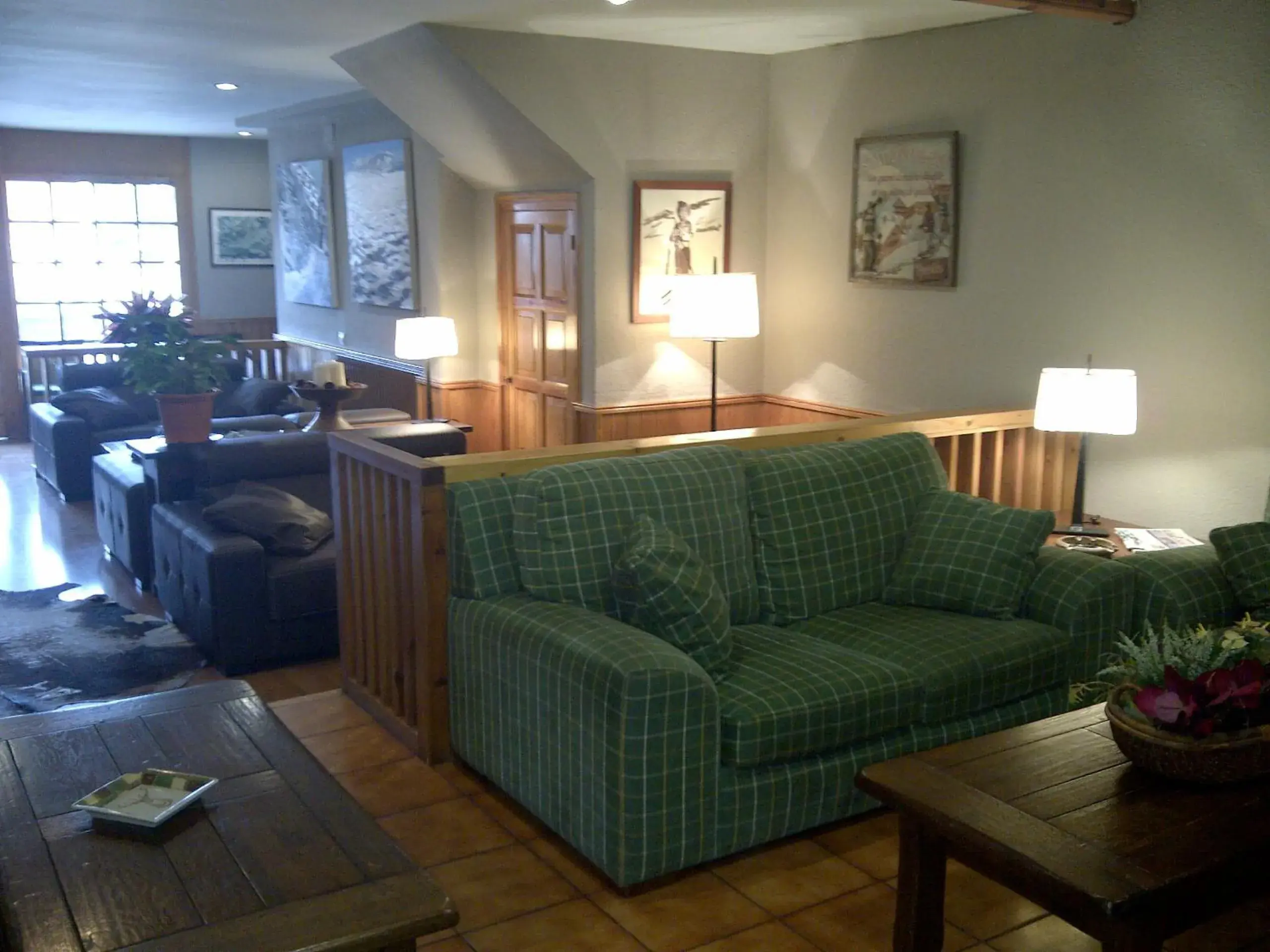 Lounge or bar in Hotel Esquirol Lounge or bar in Hotel Esquirol