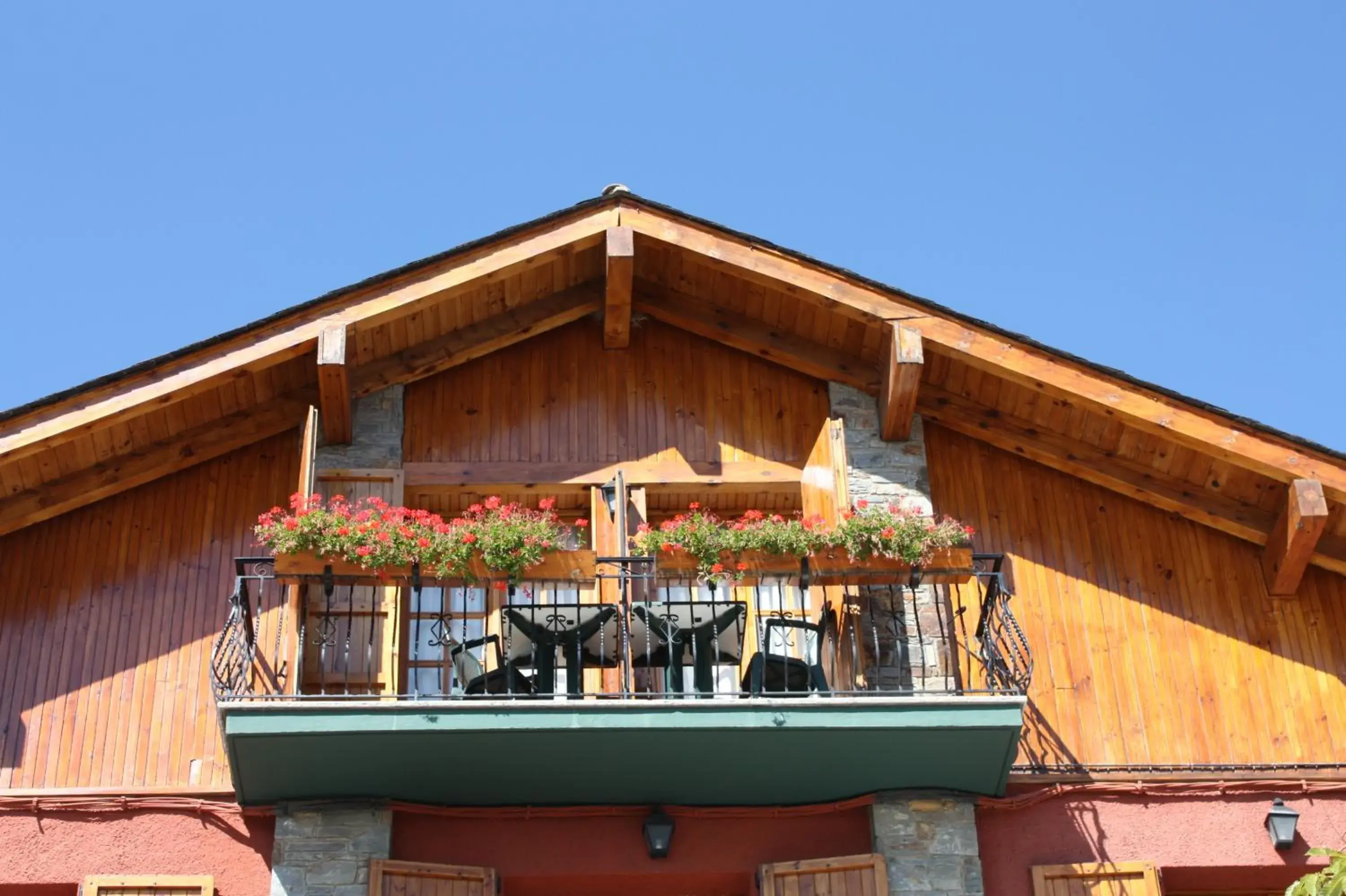 Facade/entrance in Hotel Esquirol Facade/entrance in Hotel Esquirol
