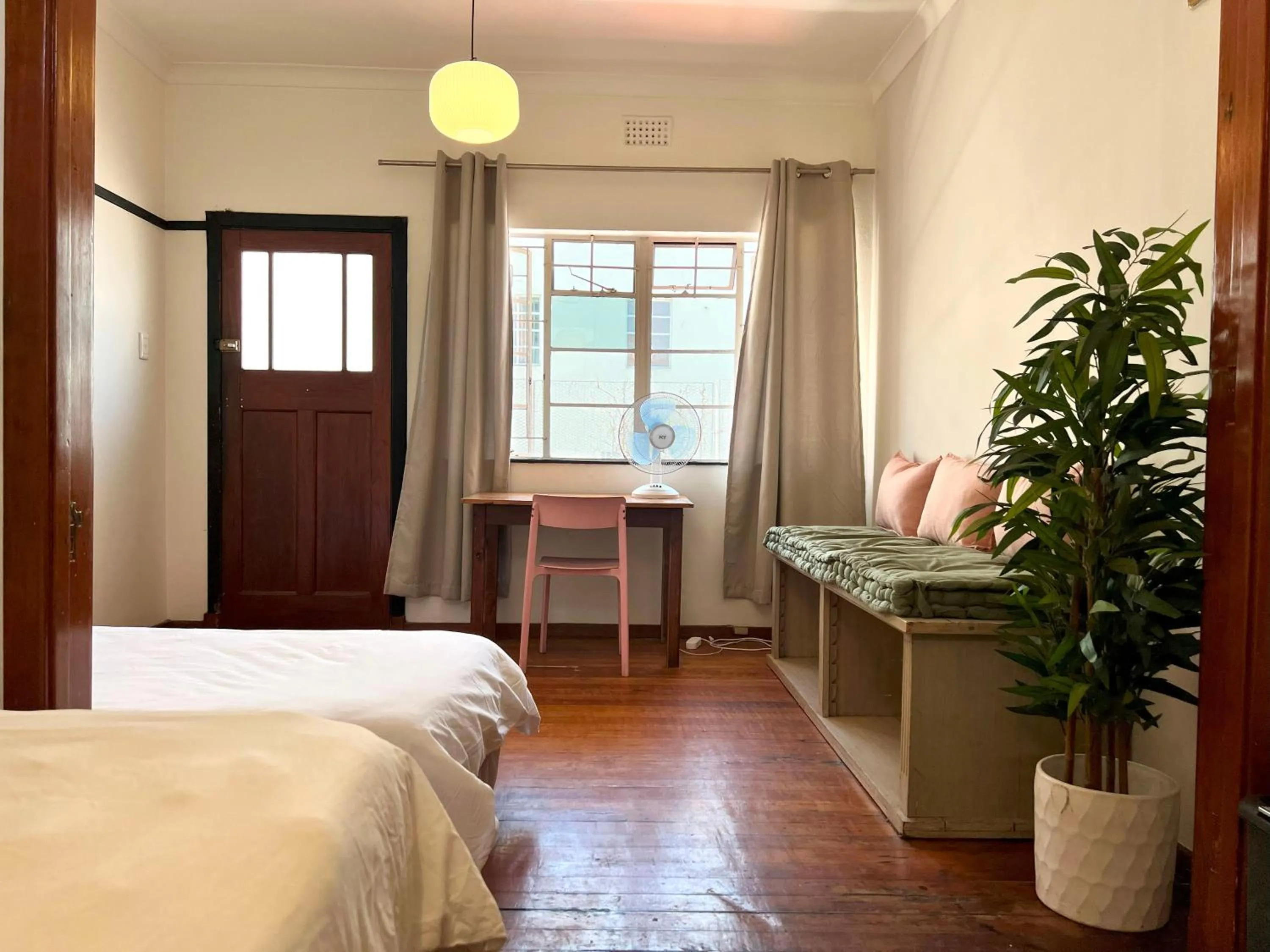 Bed in Long Street Backpackers