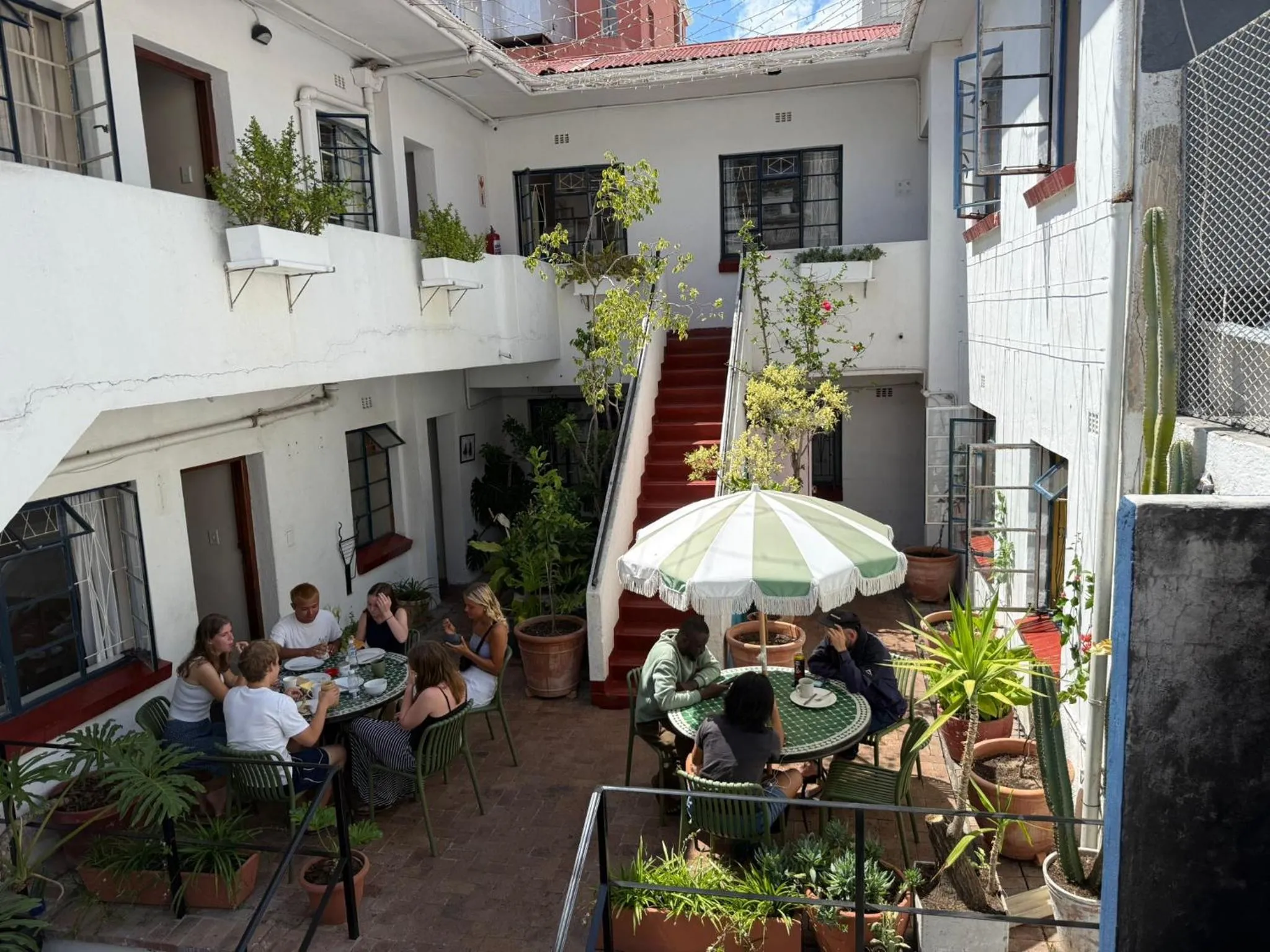 Long Street Backpackers