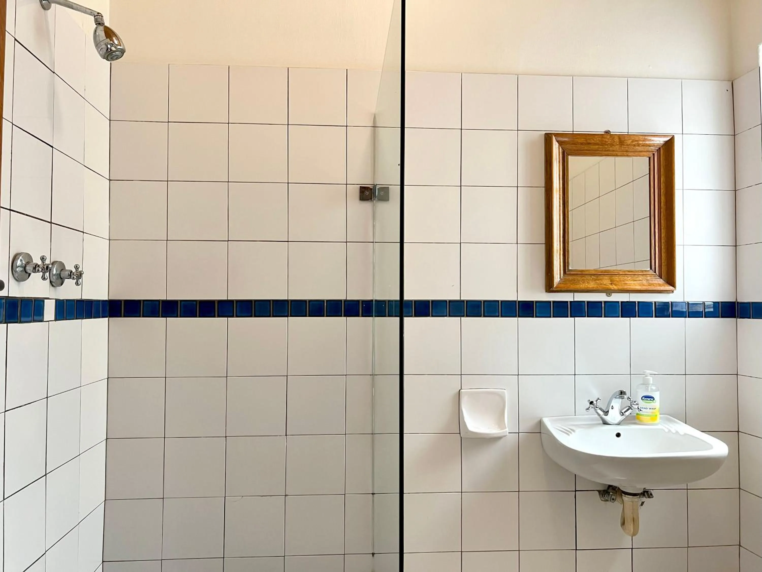 Shower in Long Street Backpackers
