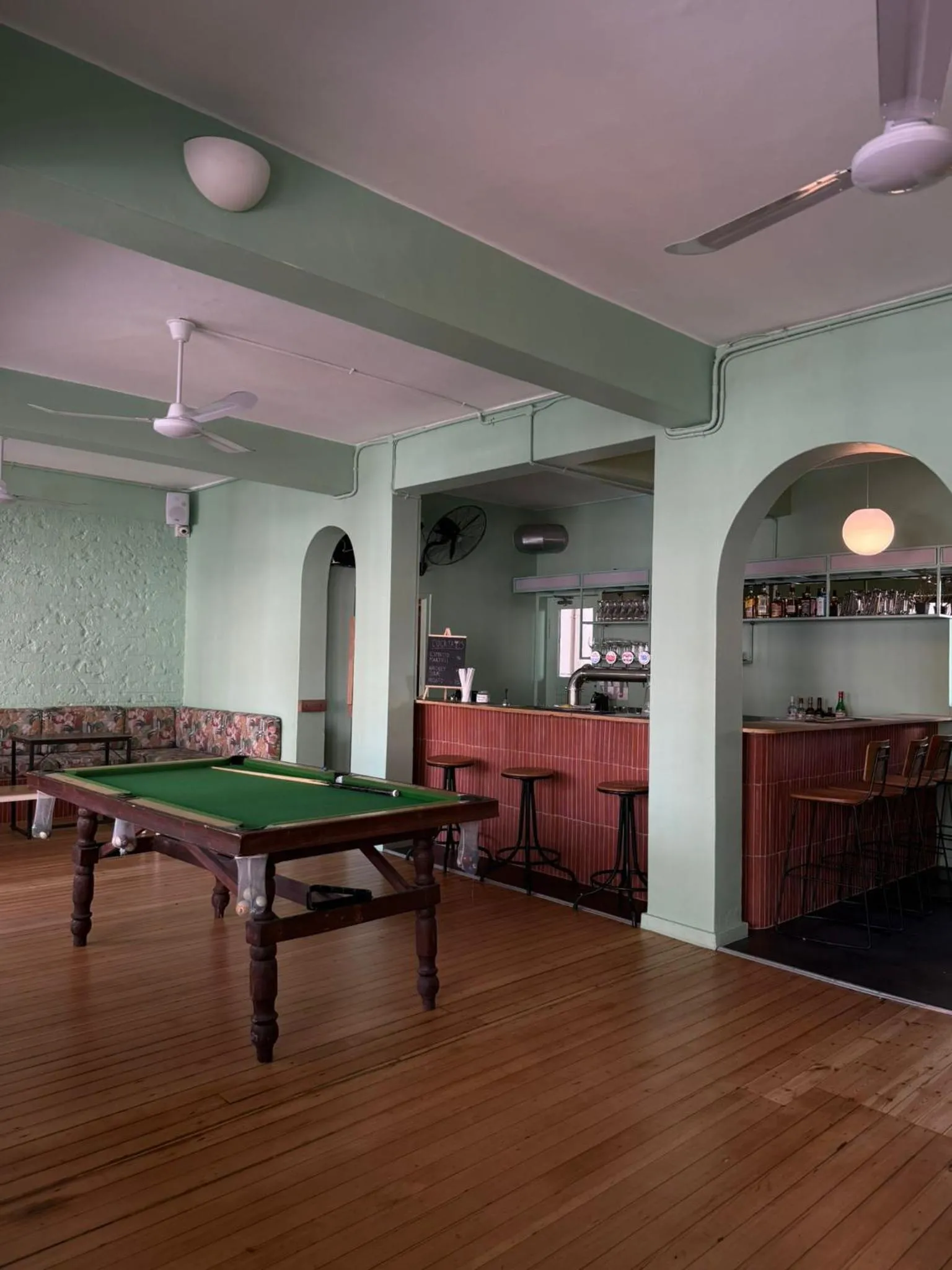 Billiard in Long Street Backpackers