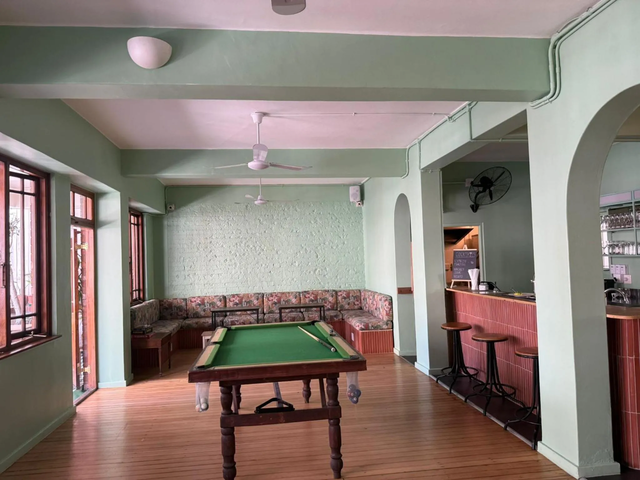 Billiard in Long Street Backpackers
