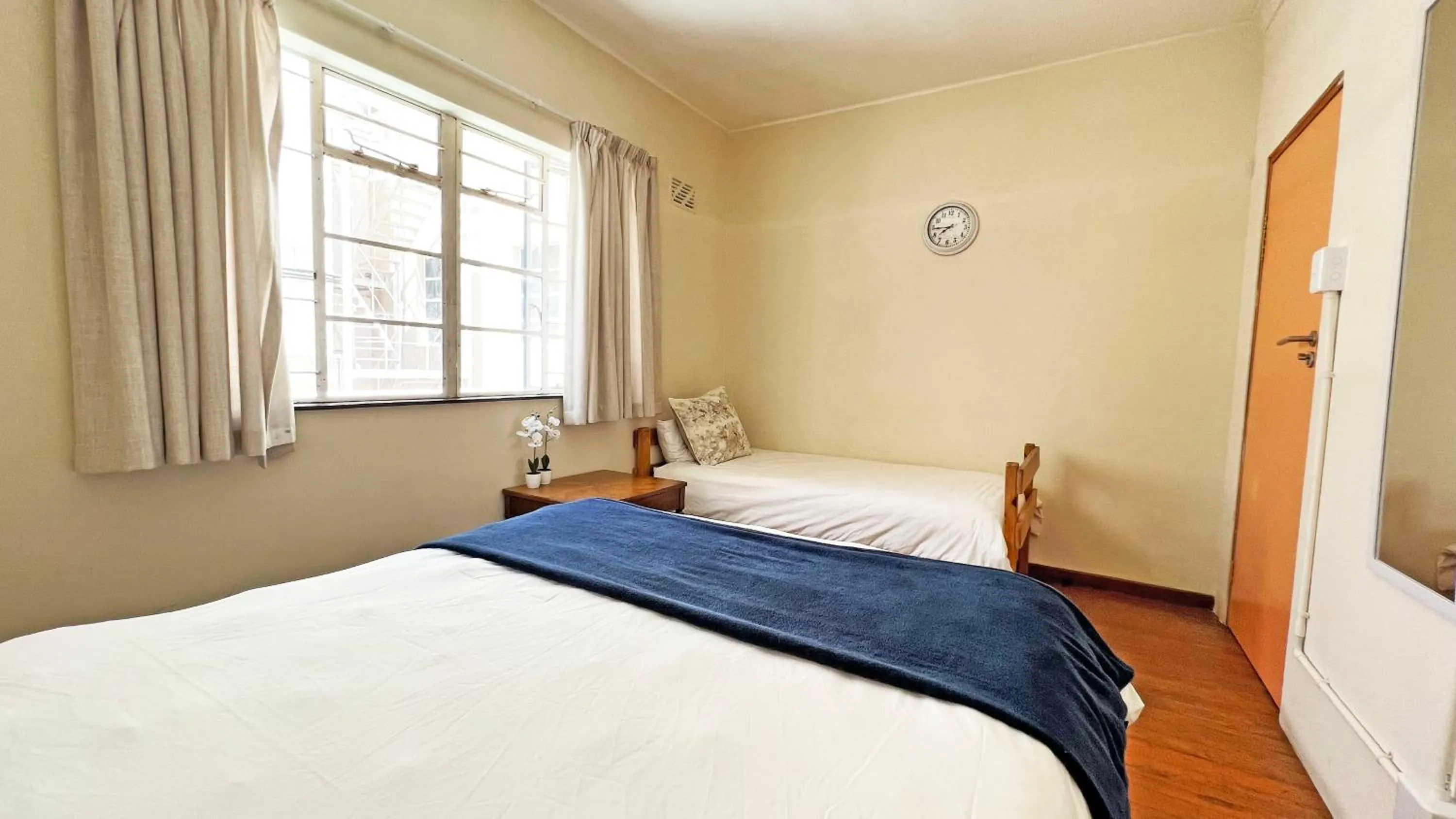 Bed in Long Street Backpackers