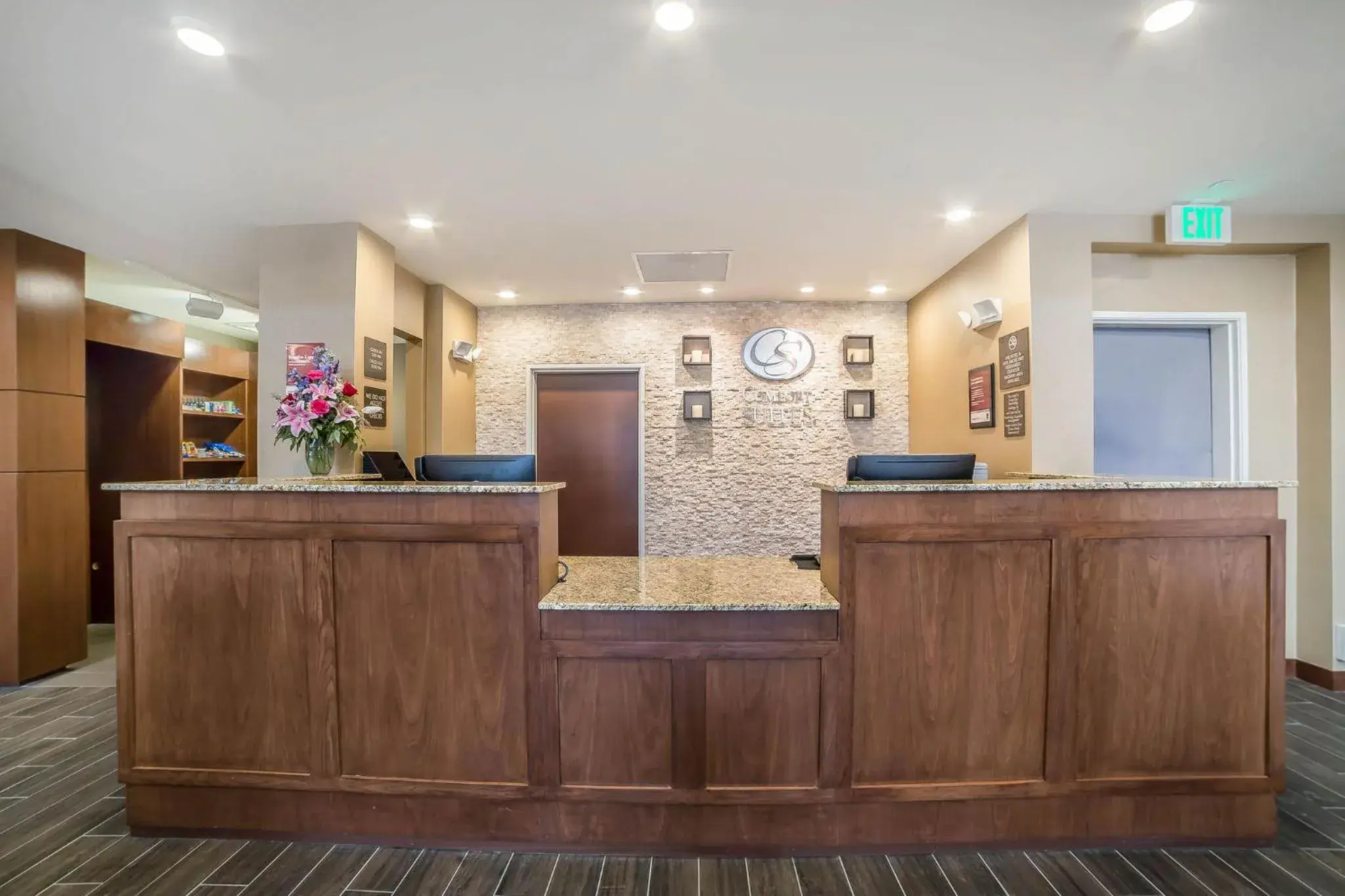 Lobby or reception in Comfort Suites Billings Lobby or reception in Comfort Suites Billings