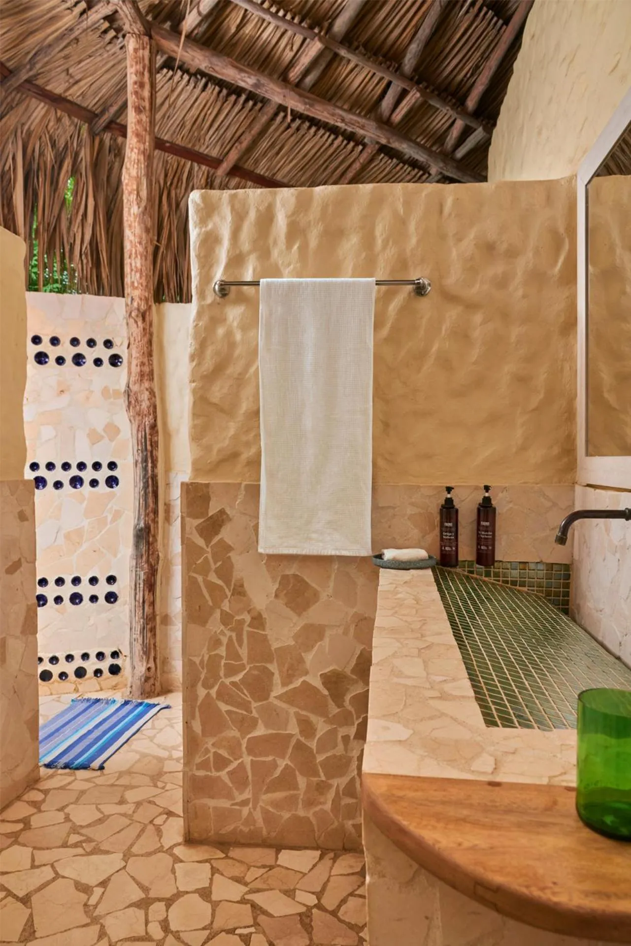 Deluxe Bungalow in Blue Apple Beach