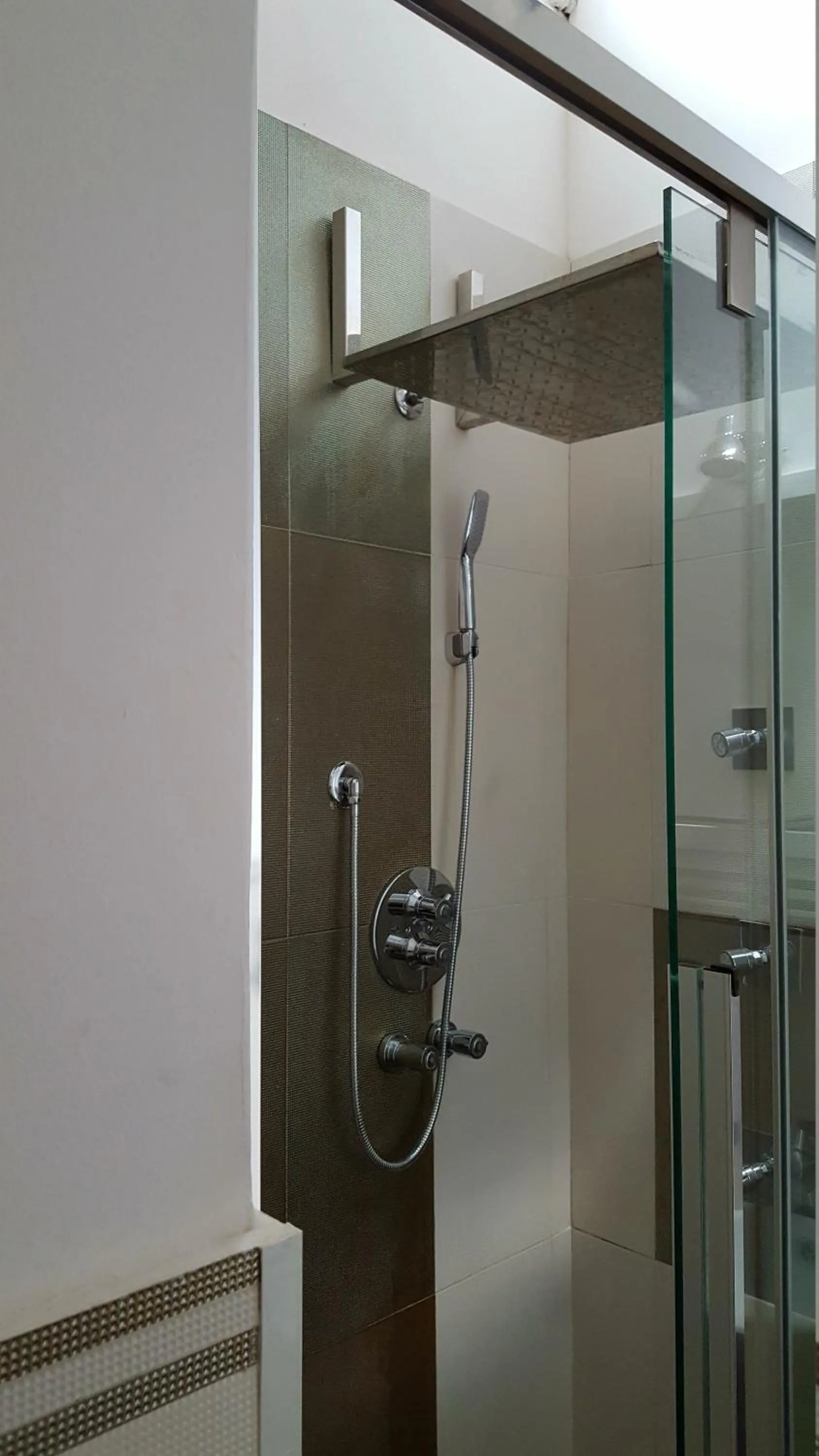 Shower in Rest and Go