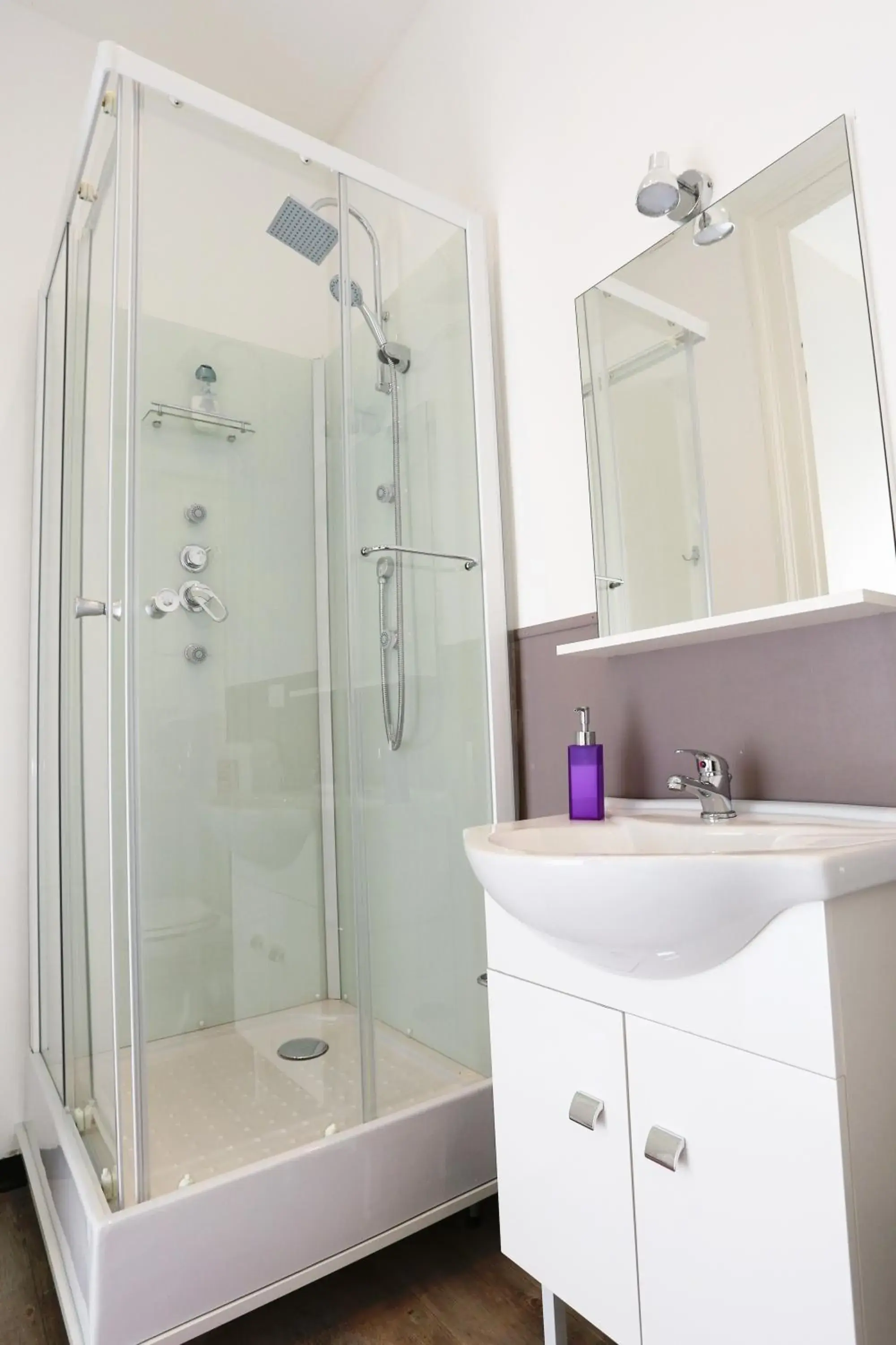 Double Room in Rest and Go Double Room in Rest and Go