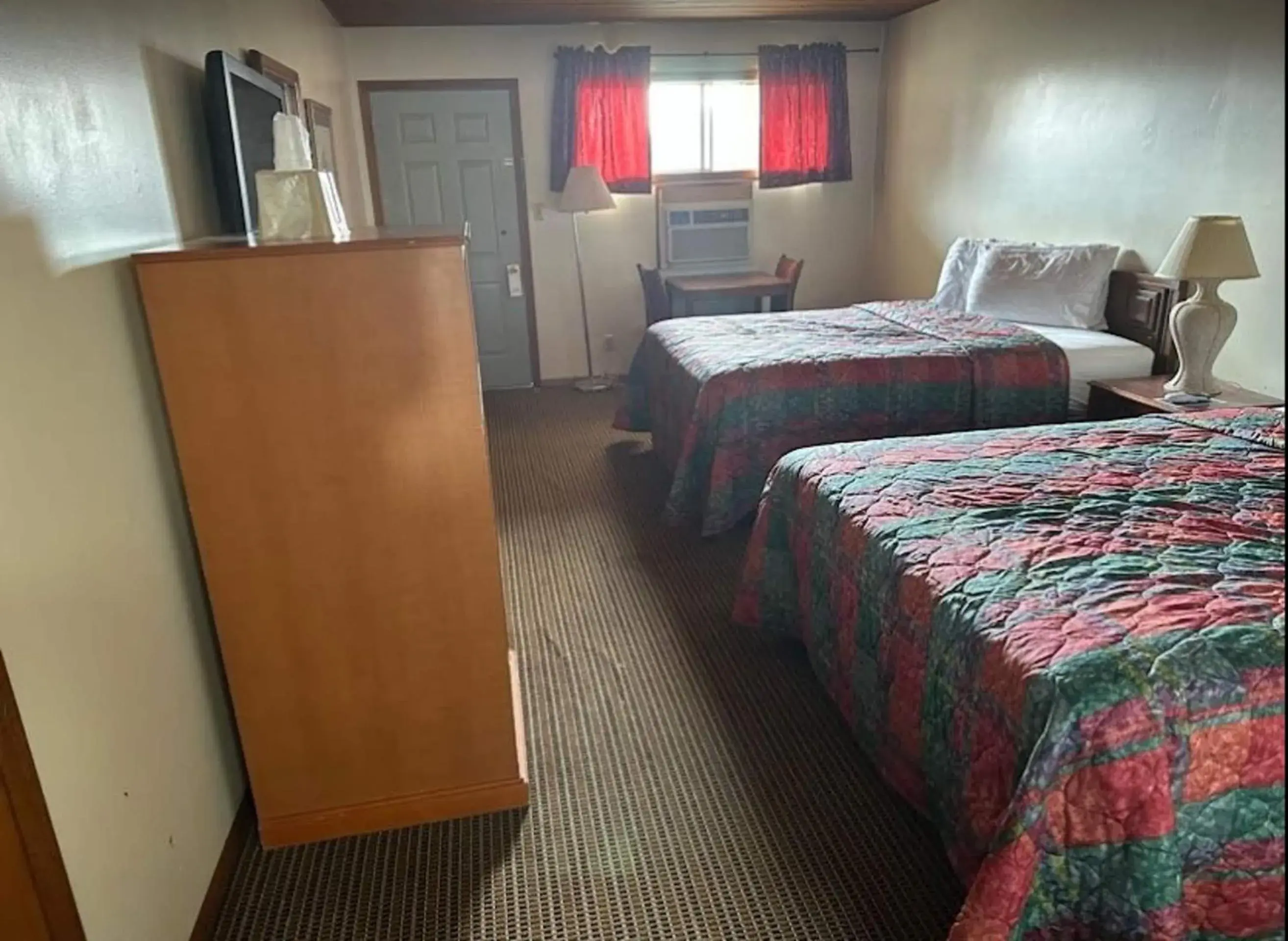 Bedroom, Bed in Love Hotels Western Holiday by OYO at Harlan Lake NE Bedroom, Bed in Love Hotels Western Holiday by OYO at Harlan Lake NE