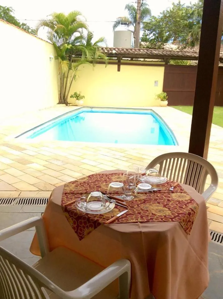 Pool view in Pousada Refugio Port Sahy