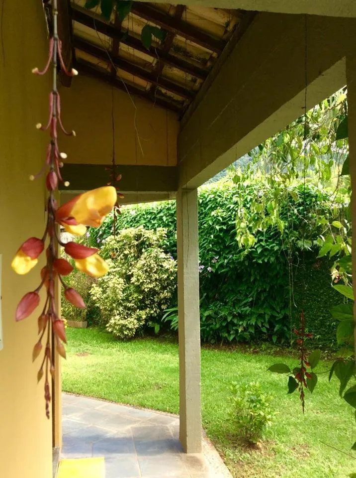 Garden view in Pousada Refugio Port Sahy