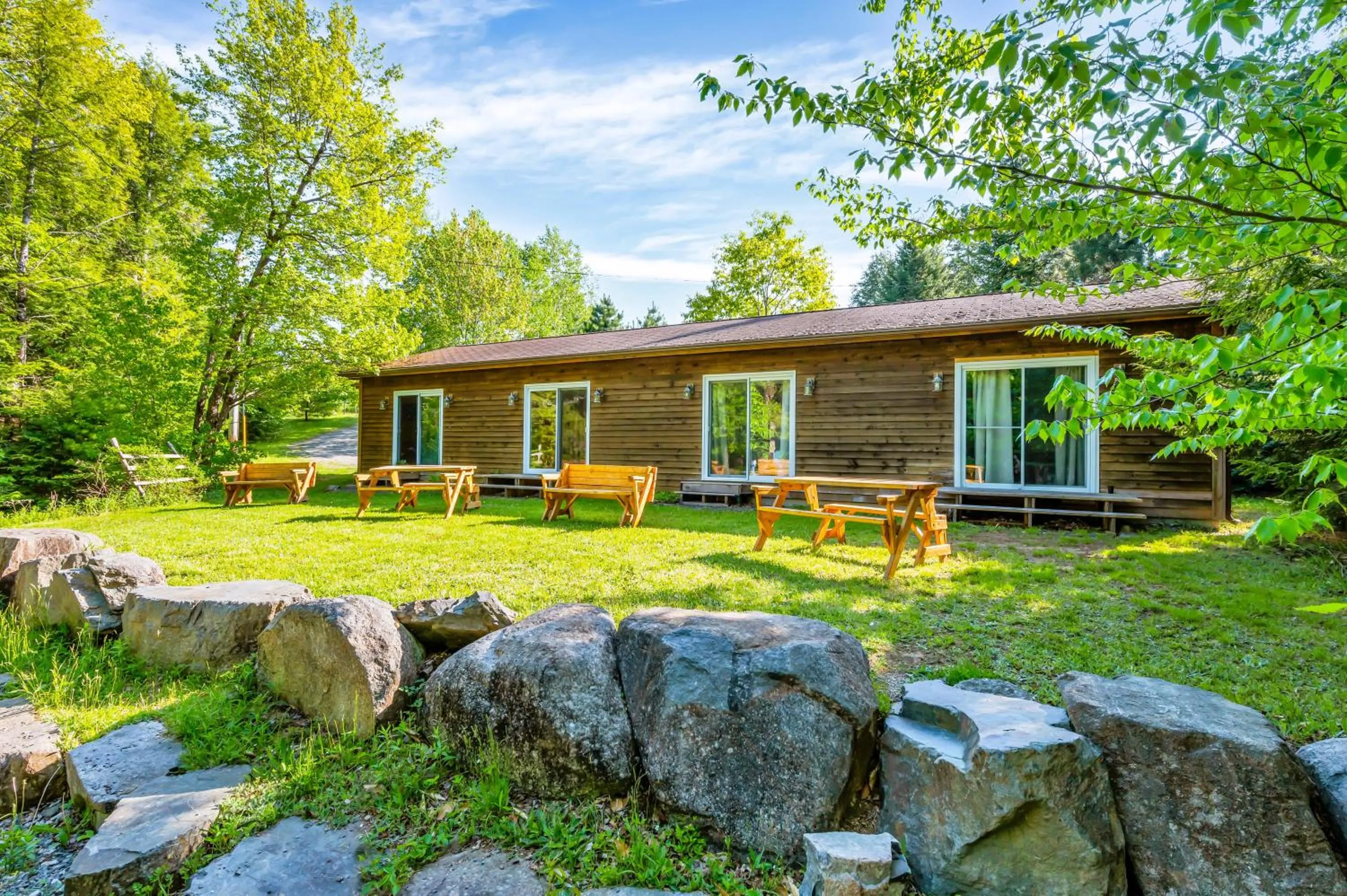 Garden view in Mersey River Chalets a nature retreat