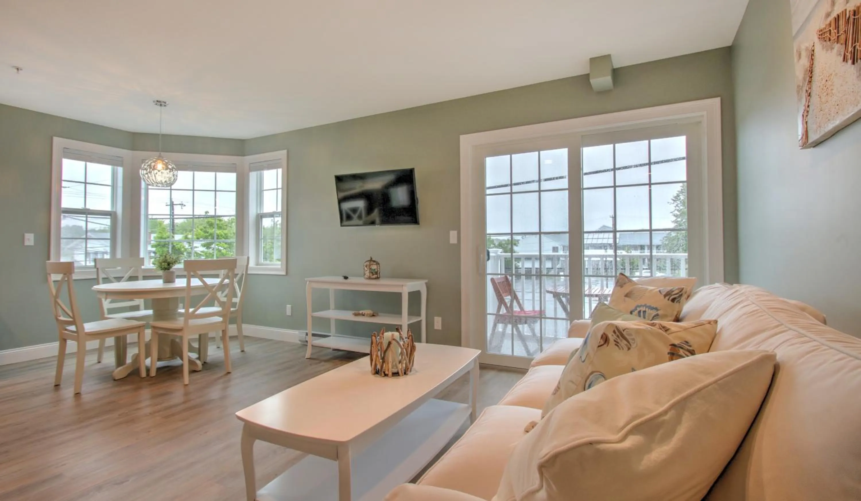 Living room in Atlantic Ocean Suites