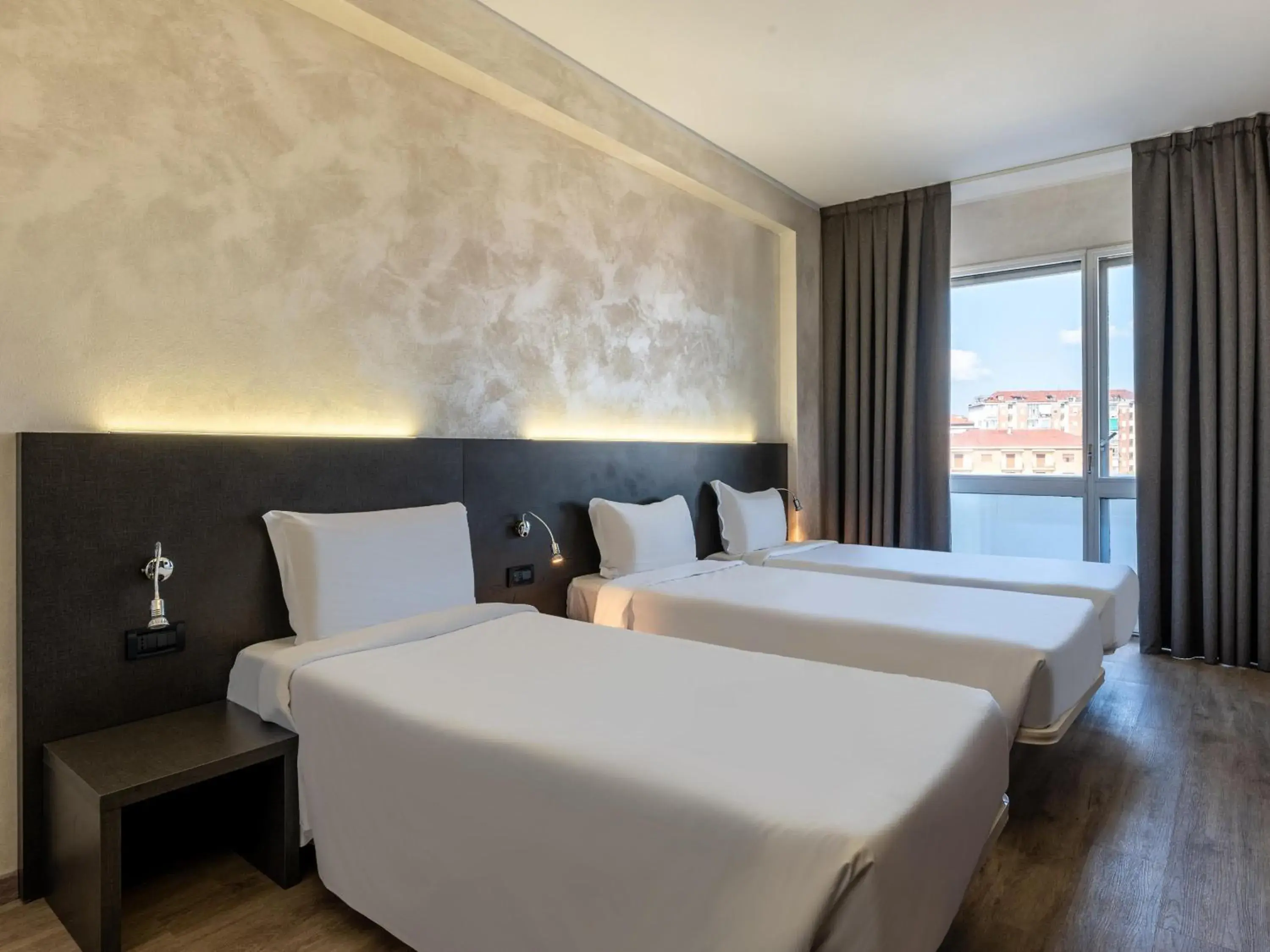 Standard Triple Room - single occupancy in B&B Hotel Borgaro Torinese Standard Triple Room - single occupancy in B&B Hotel Borgaro Torinese