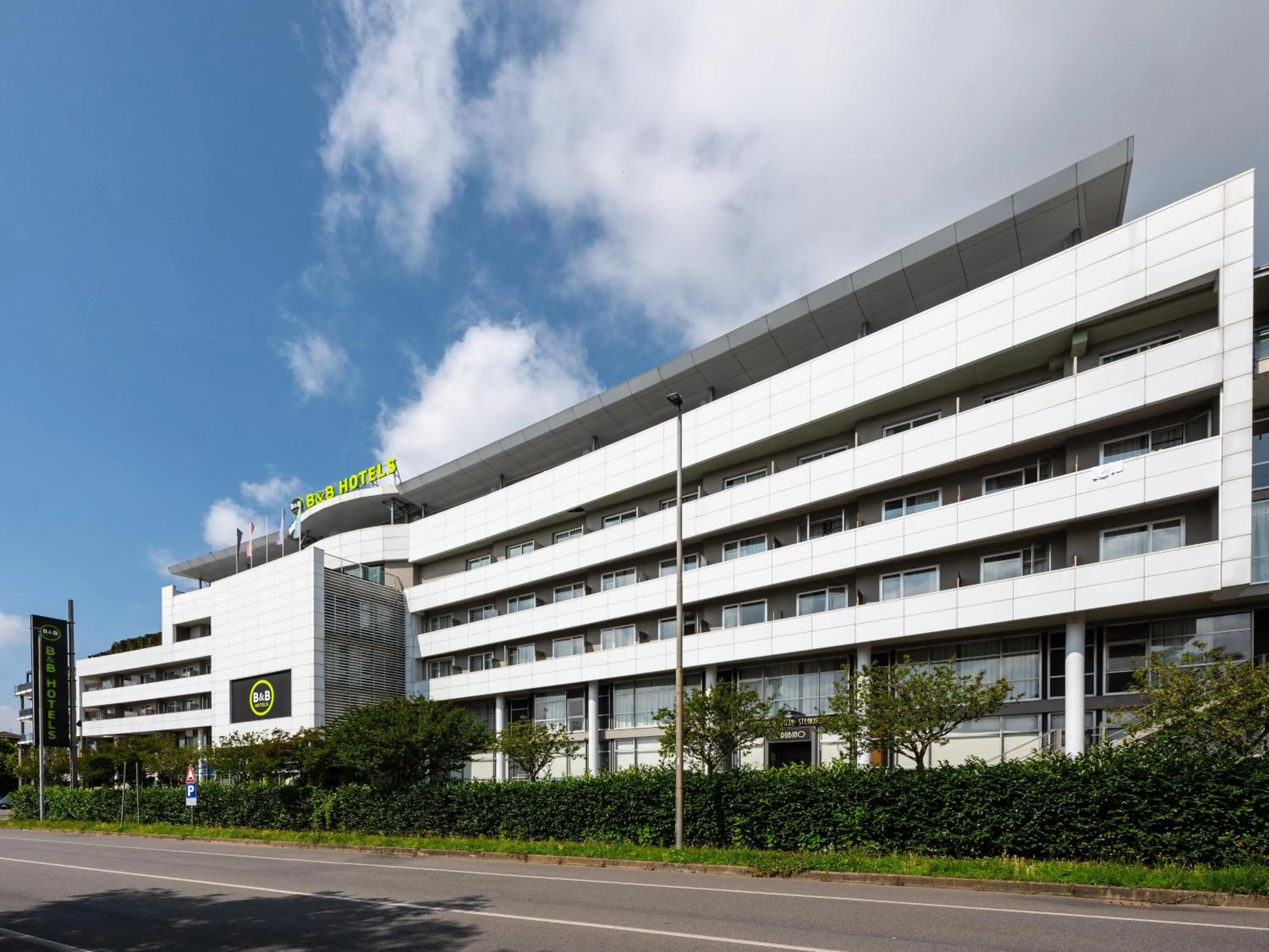 Property building in B&B Hotel Borgaro Torinese