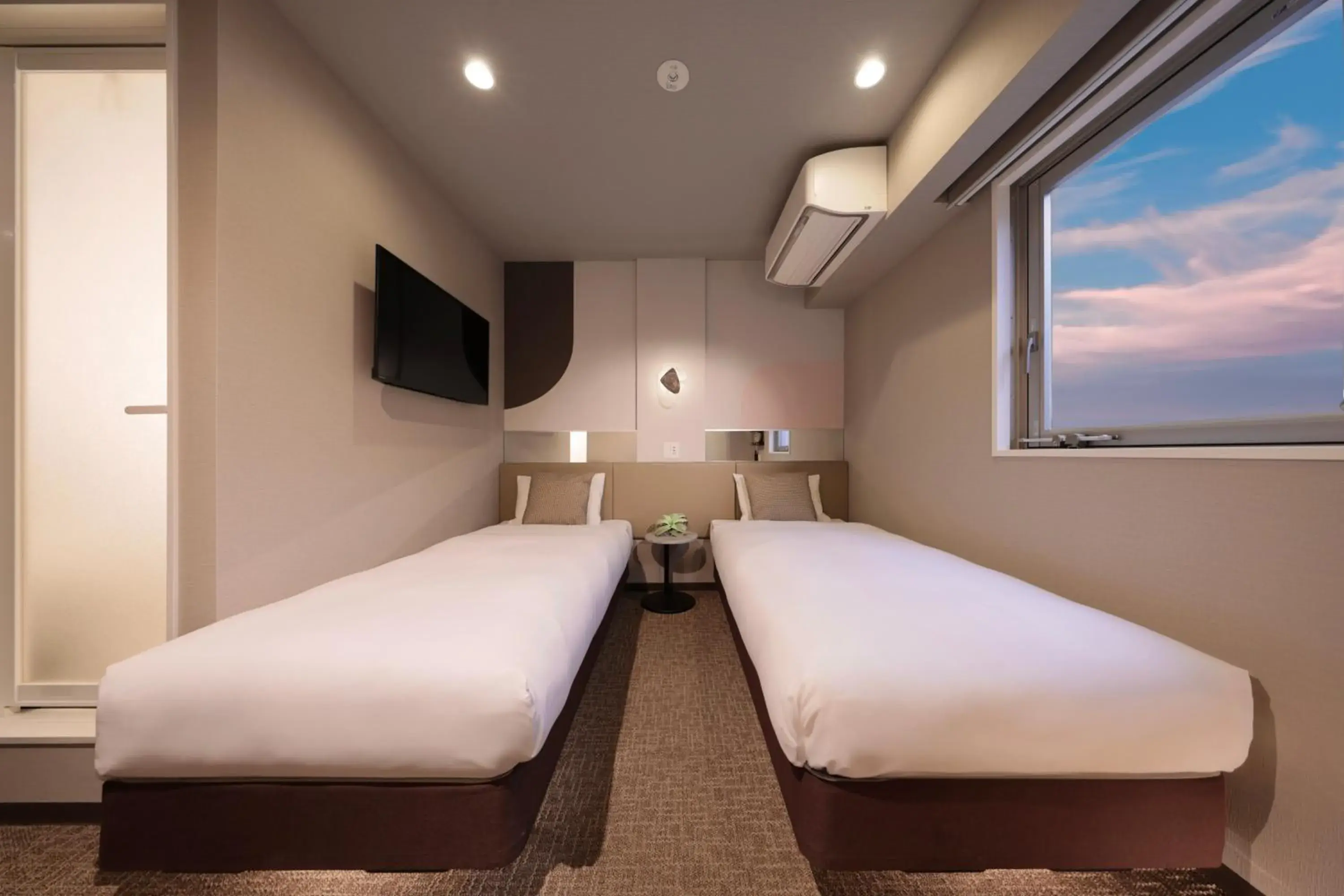 Twin Room in Tennouji Crystal Hotel Twin Room in Tennouji Crystal Hotel