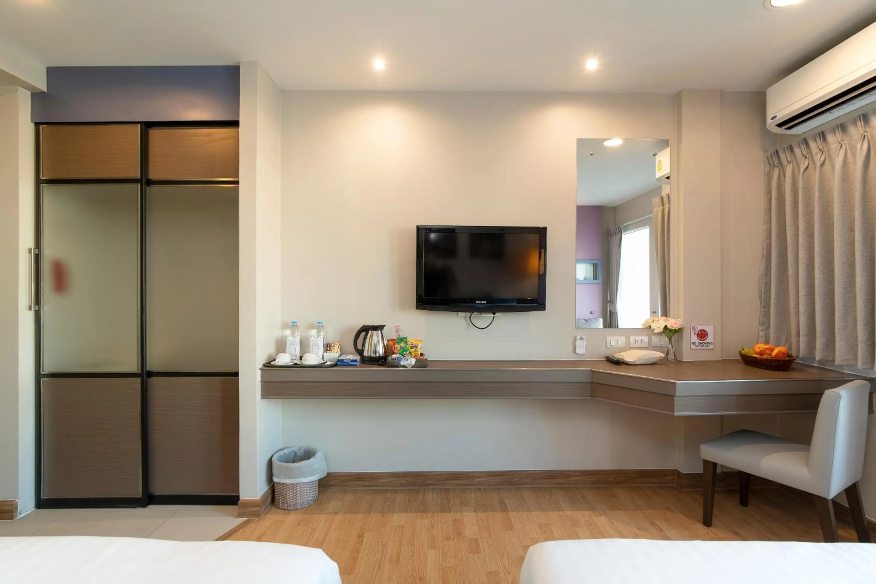 Coffee/tea facilities, Bed in Bangkok Loft Inn