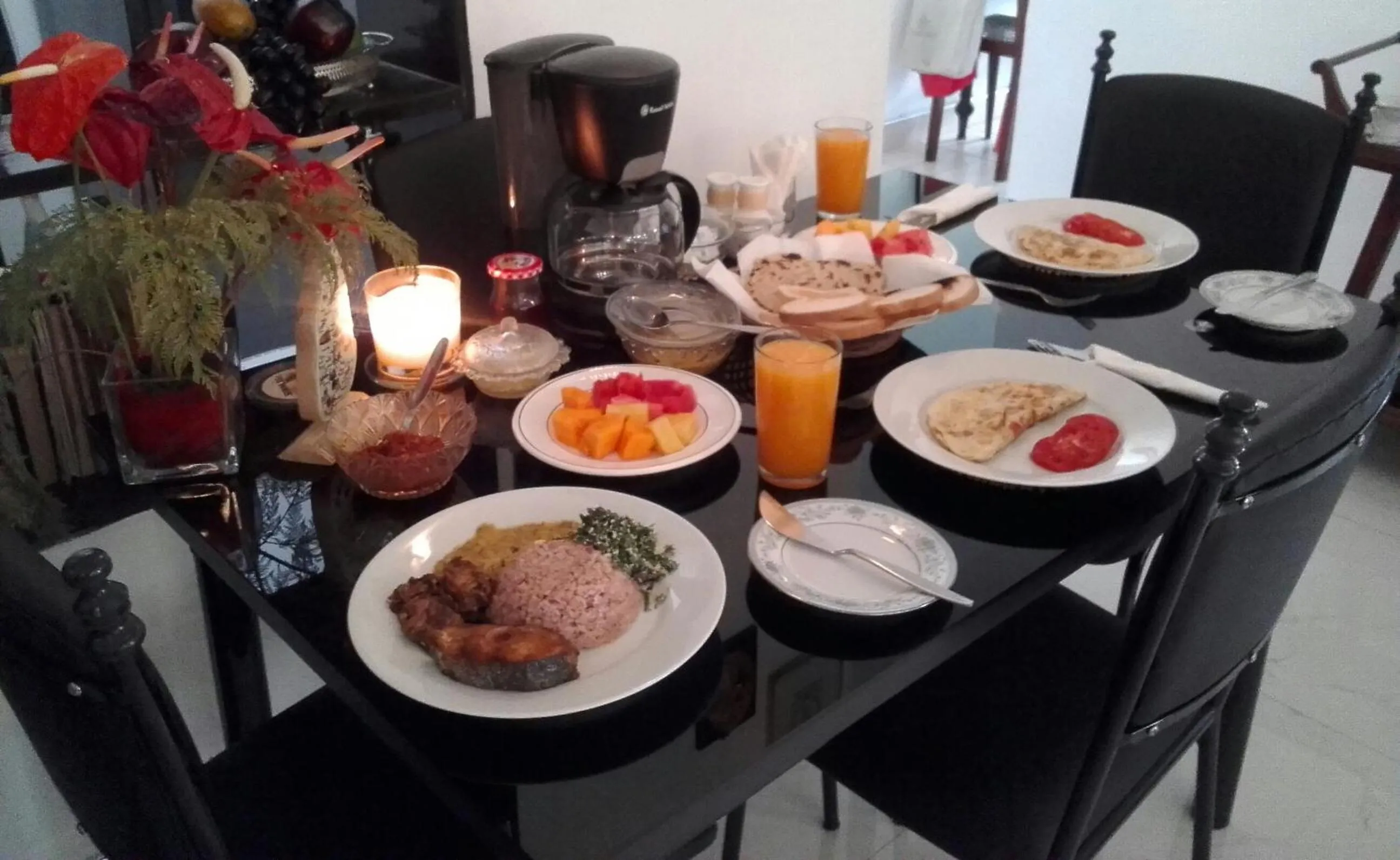 Food and drinks in Number 01 by Taprobane