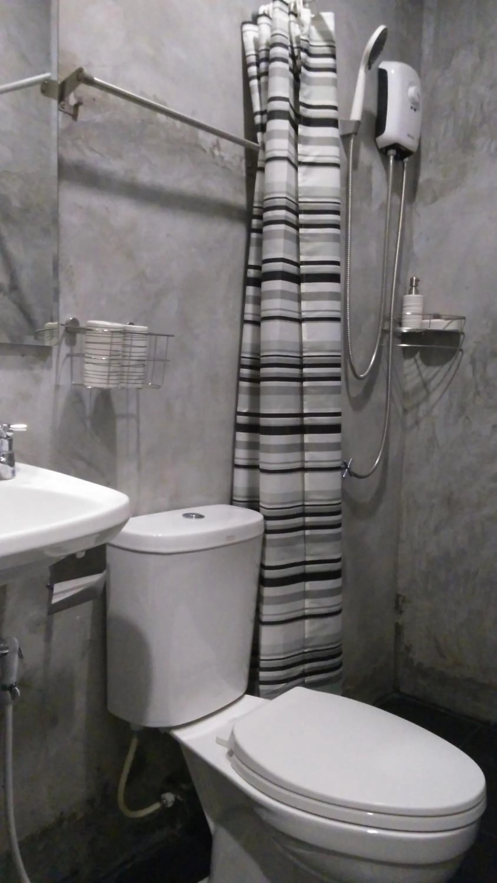 Shower in La Chambre Boutique @ Ko Lanta