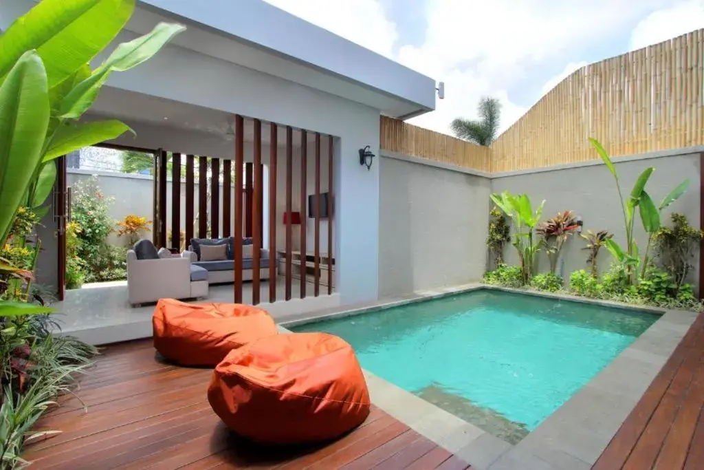 Swimming pool in The Murdha Villa Swimming pool in The Murdha Villa