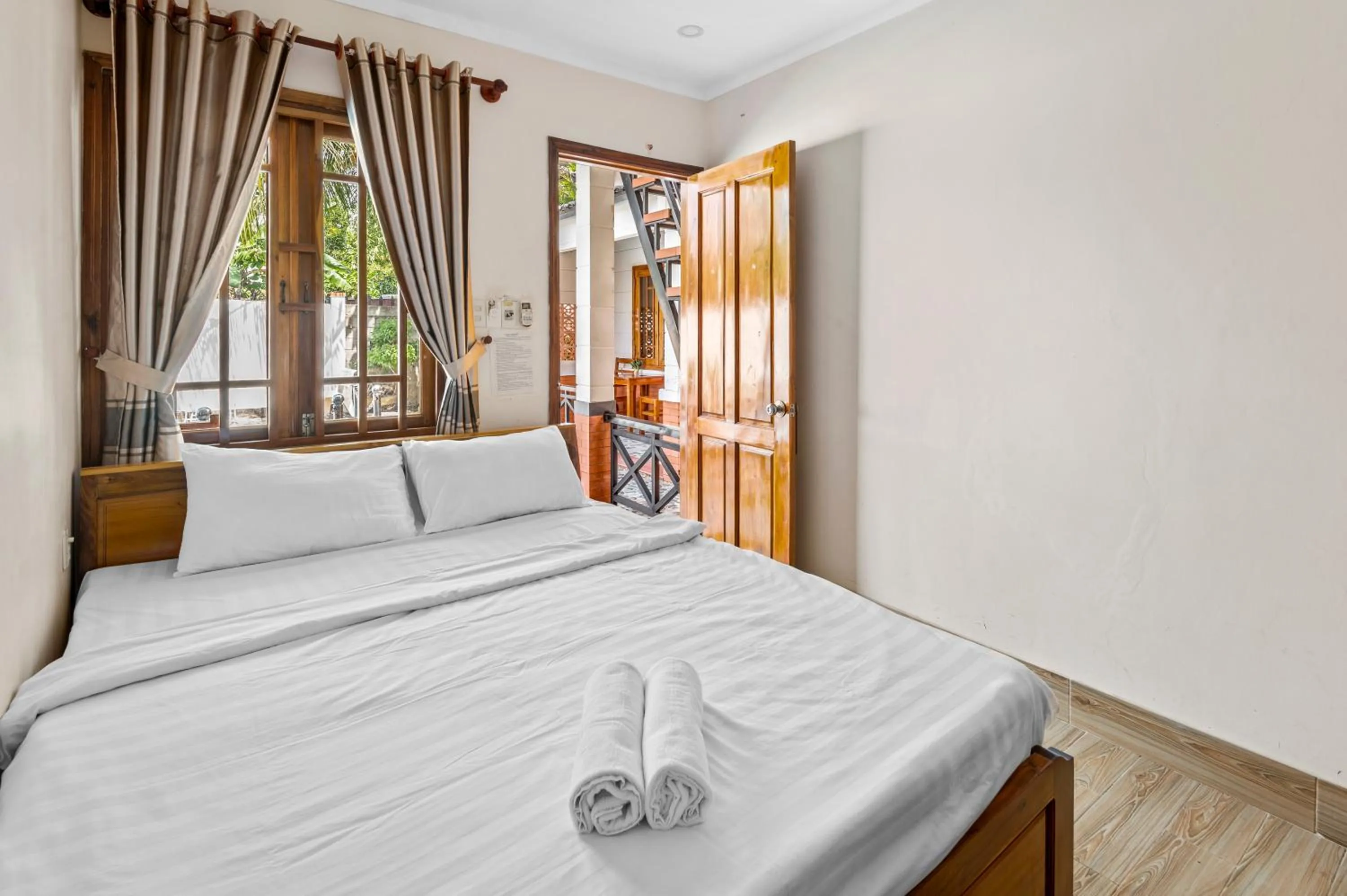Bed in Nhat Huy Bungalow Phu Quoc