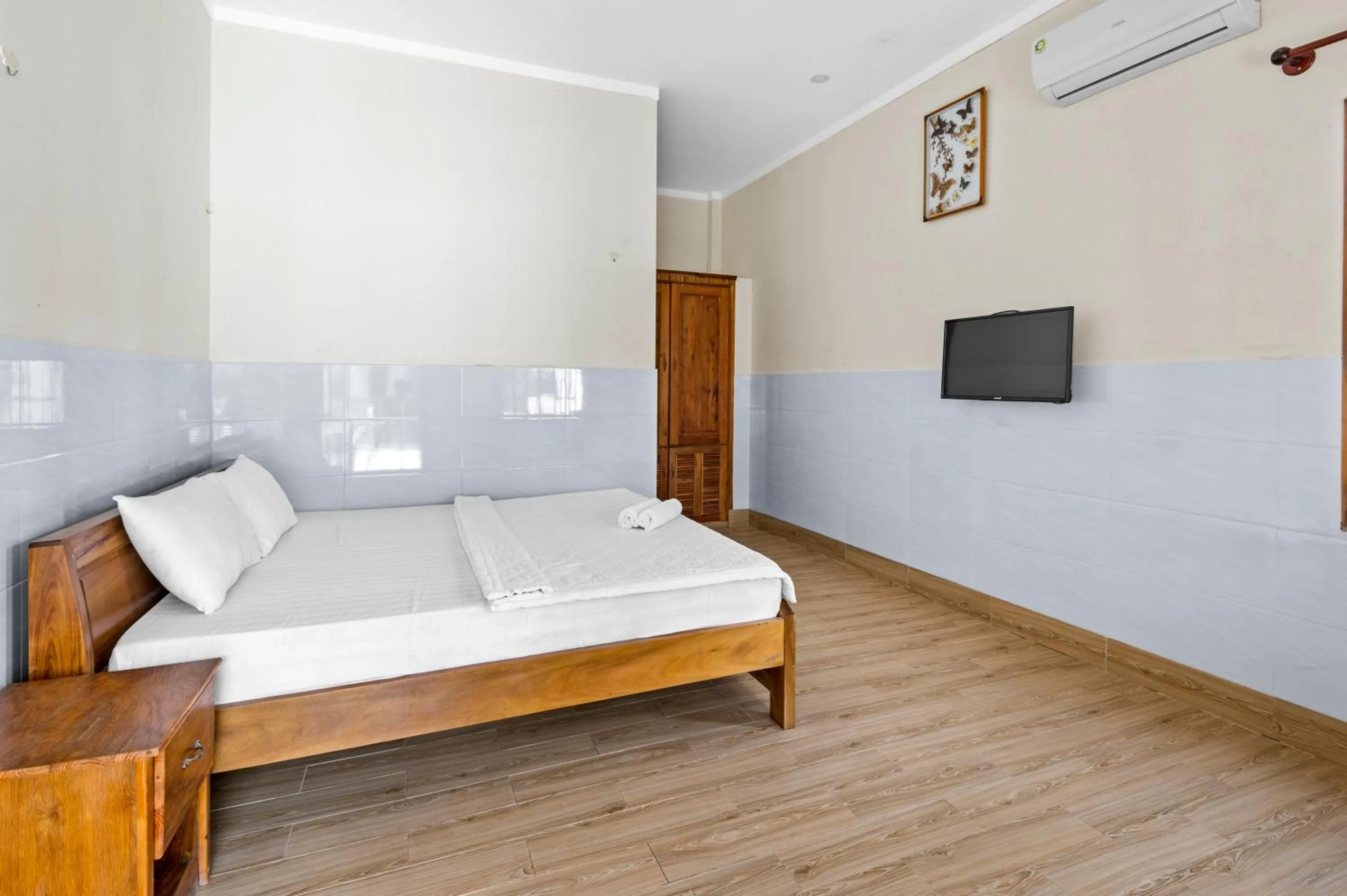 Bed in Nhat Huy Bungalow Phu Quoc