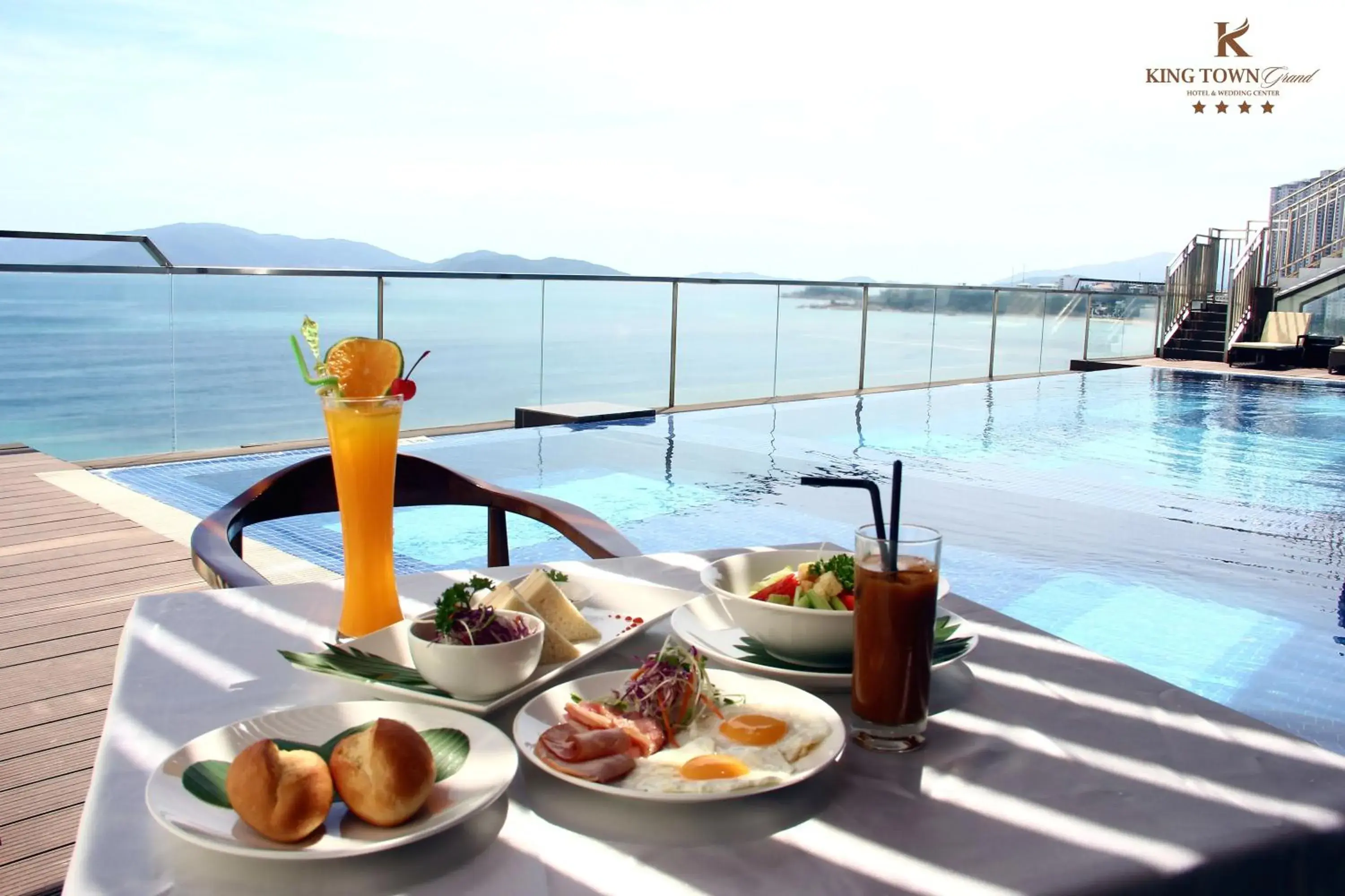 Food and drinks in King Town Grand Hotel & Wedding Center Food and drinks in King Town Grand Hotel & Wedding Center