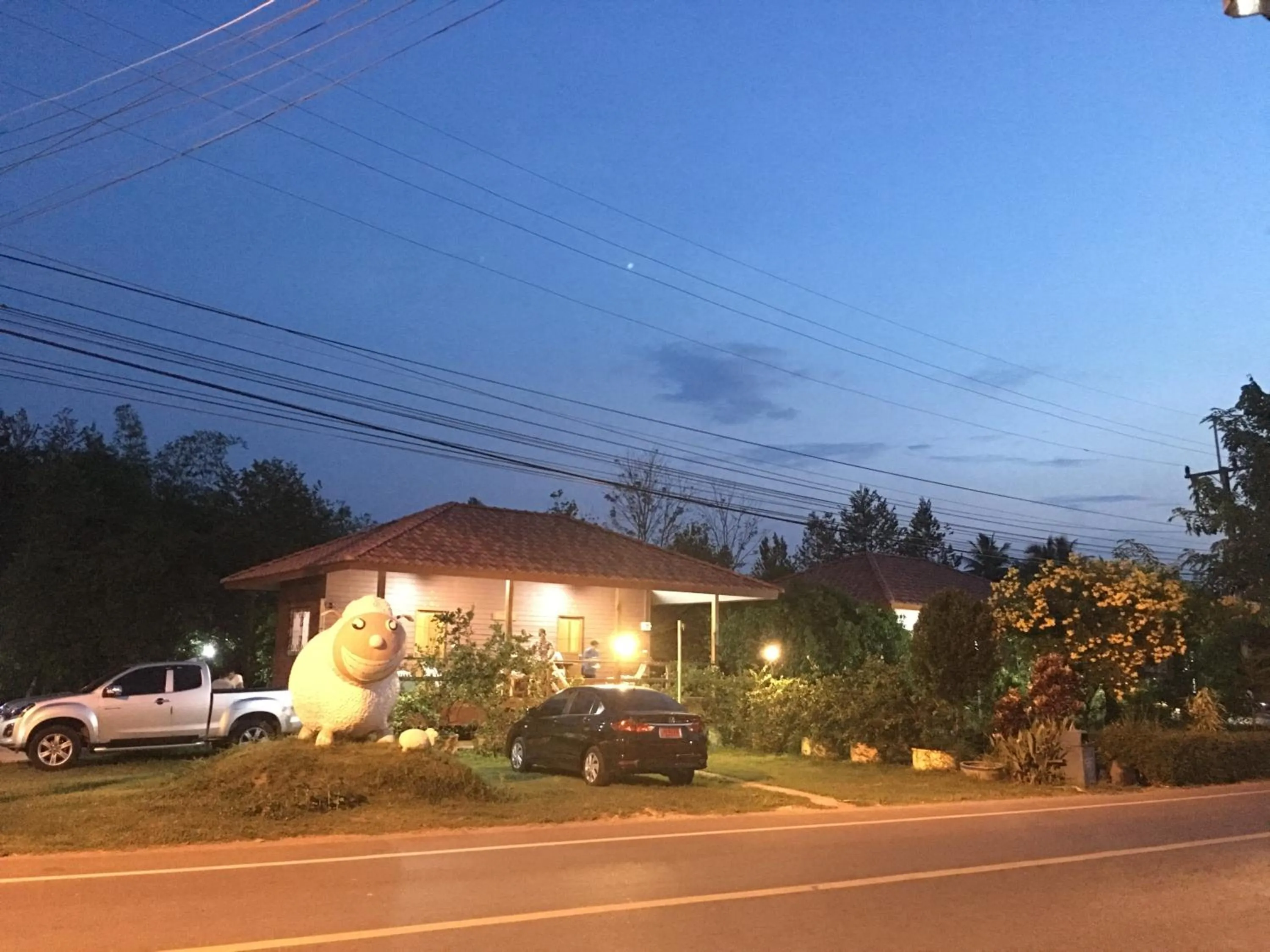 Property building in Bansuan Krukob