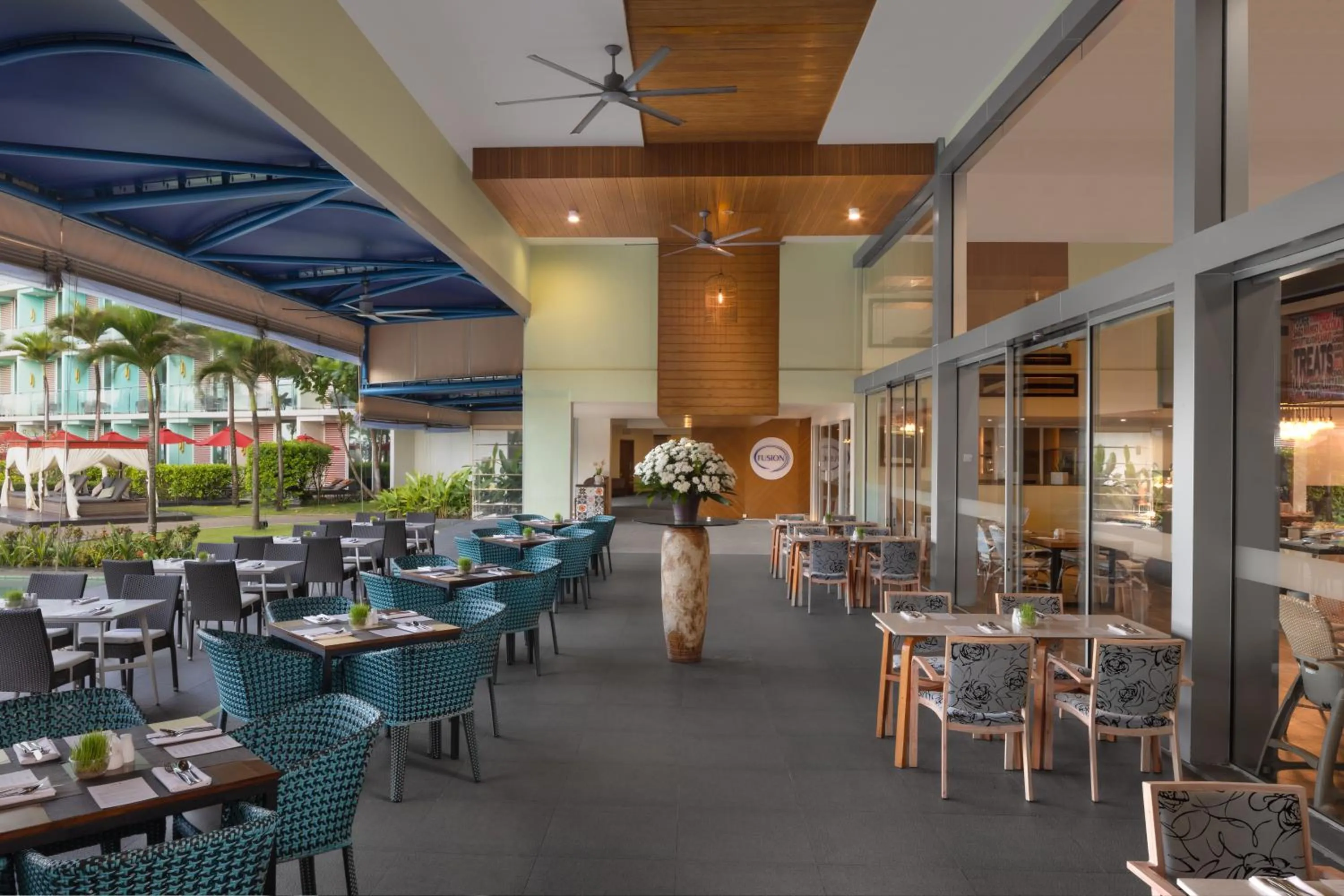 Restaurant/places to eat in Radisson Blu Resort Galle