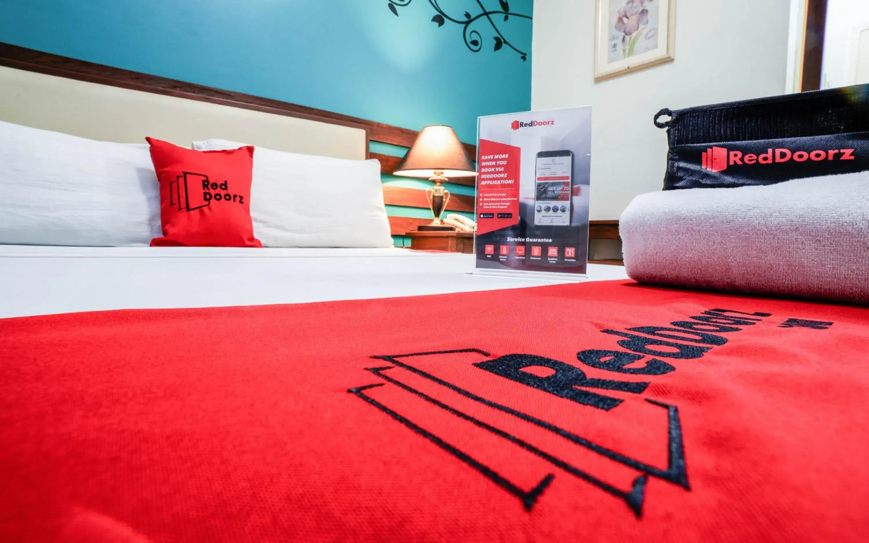 Bed in RedDoorz Plus near Rizal Junction Bed in RedDoorz Plus near Rizal Junction