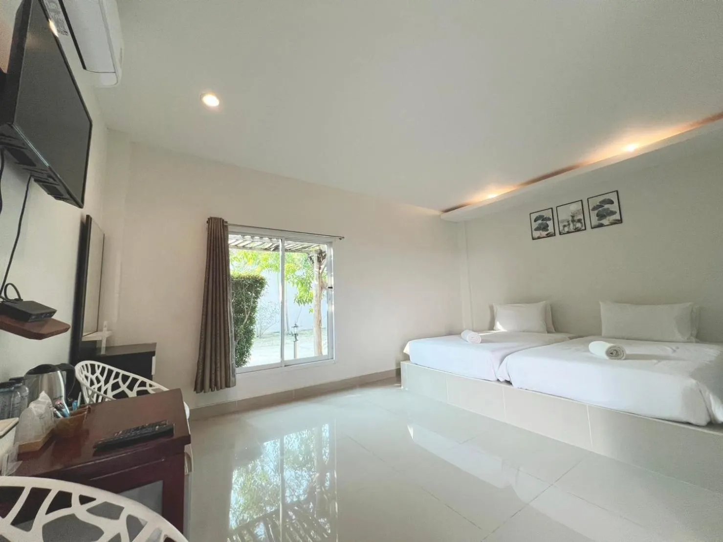 Bed in On Green Resort