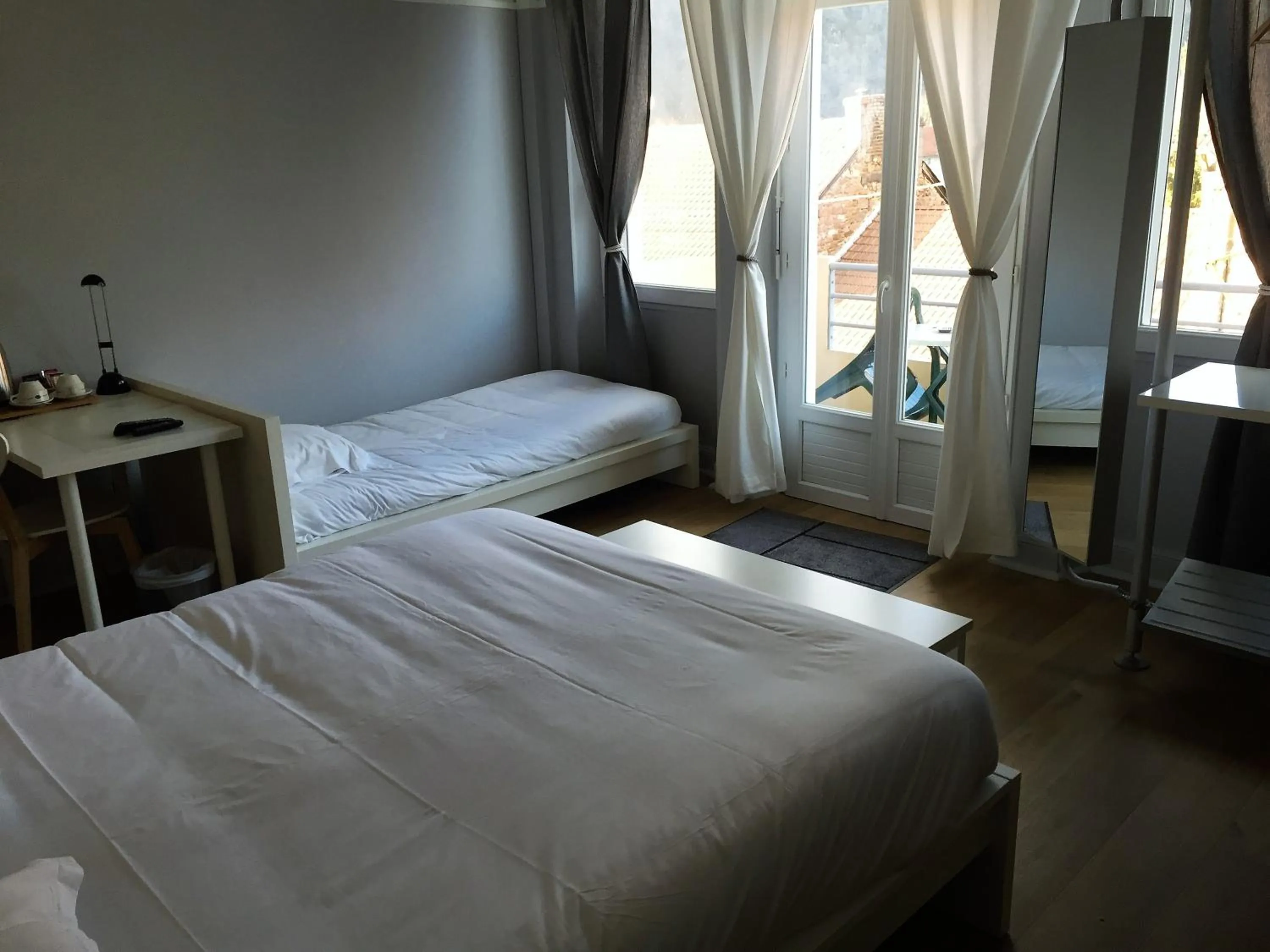 Bed in Cafe de Paris